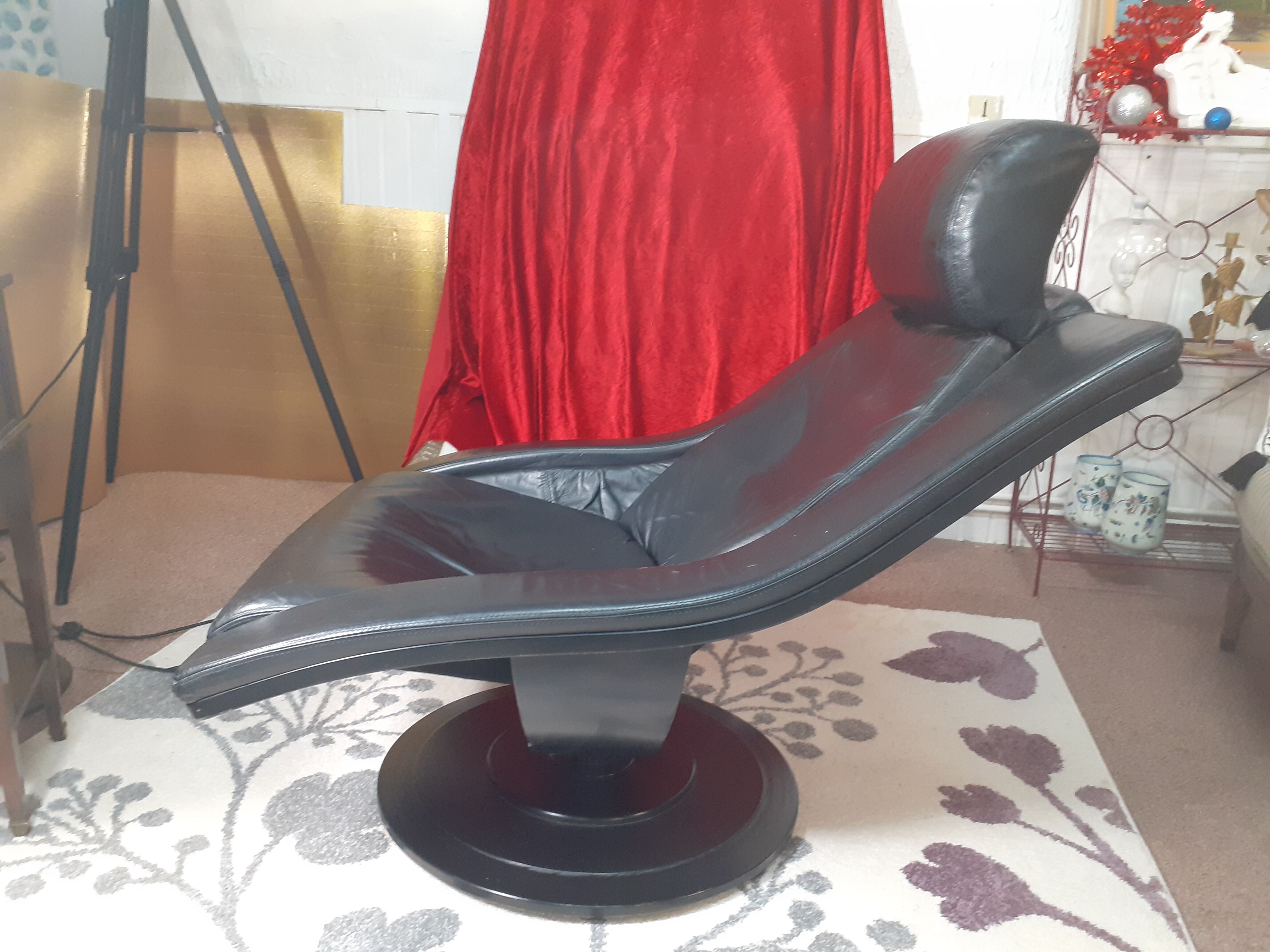 Swivel leather chair