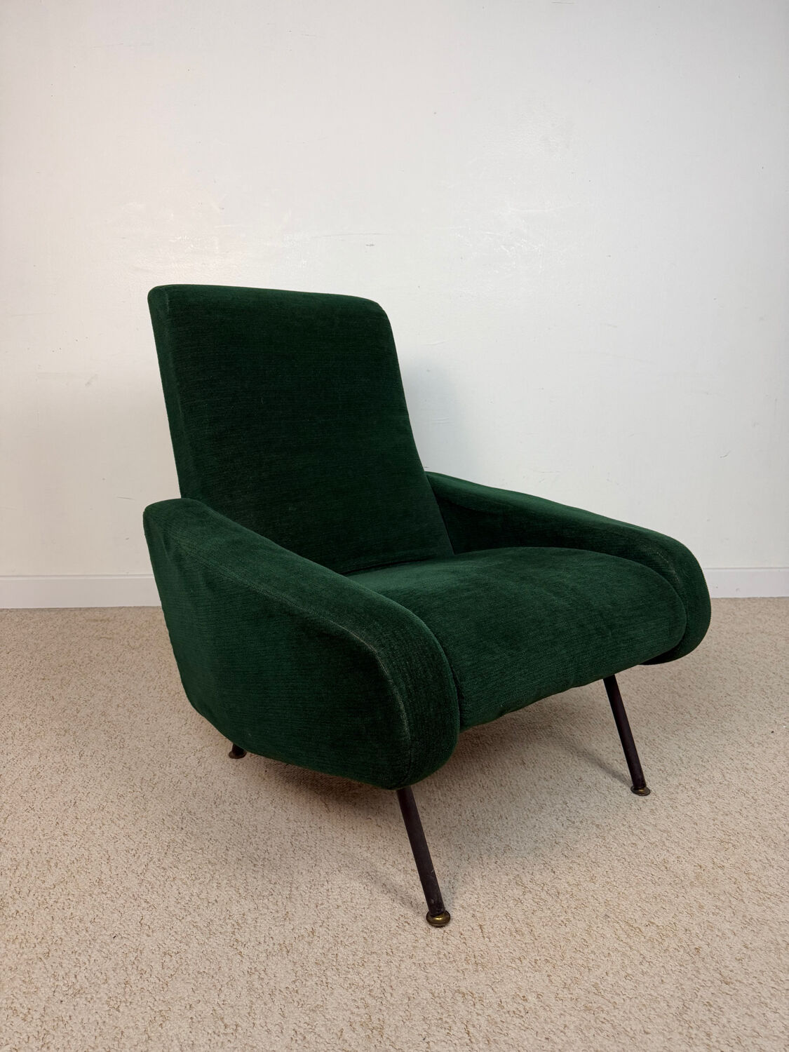 Vintage armchair from the 60s/70s, in the style of Pierre Guariche.