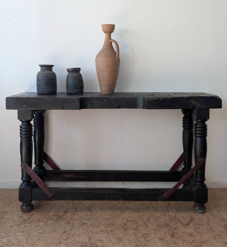 Console / old solid wood jeweler's workbench, turned legs