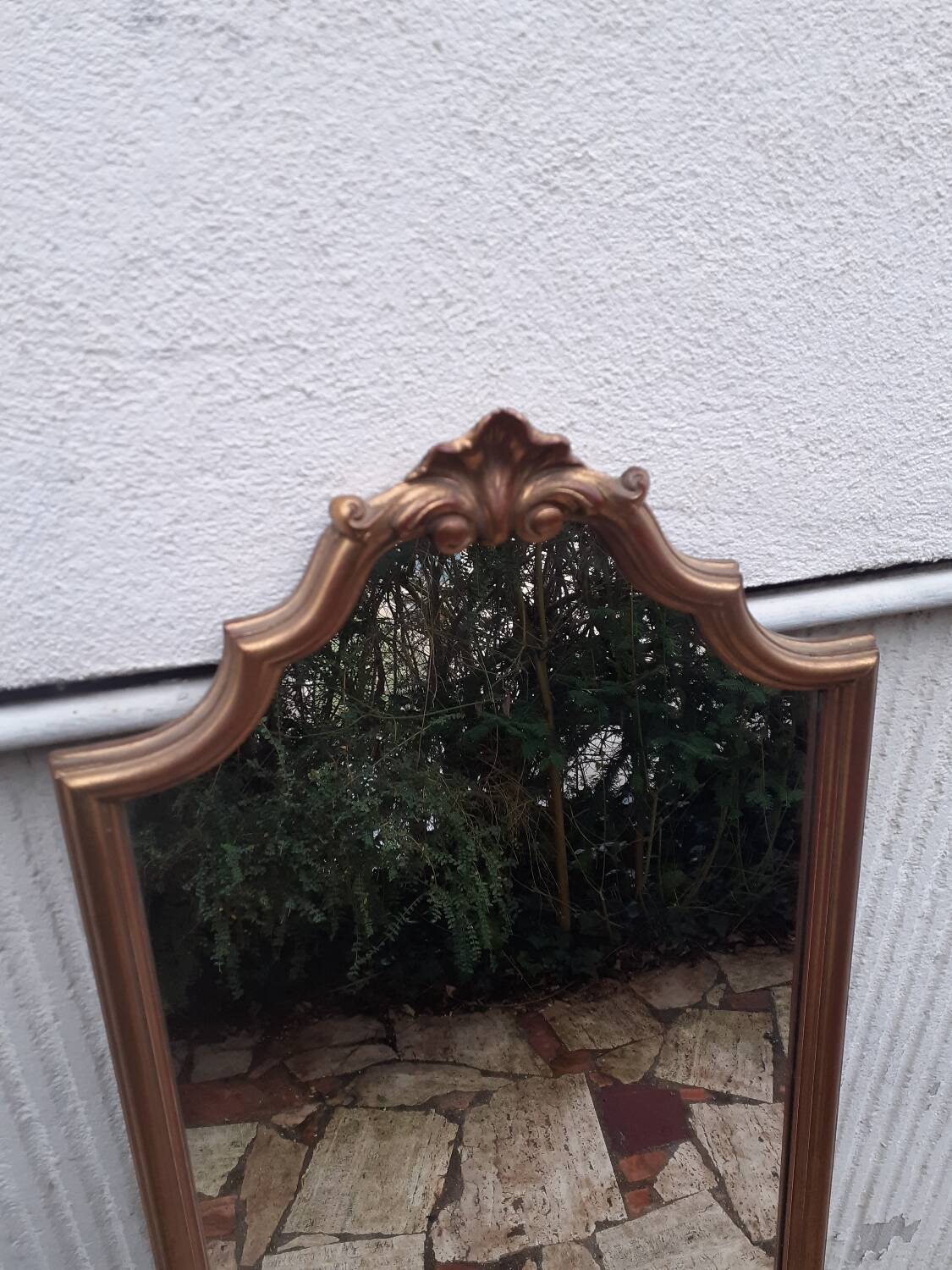 Gold frame mirror