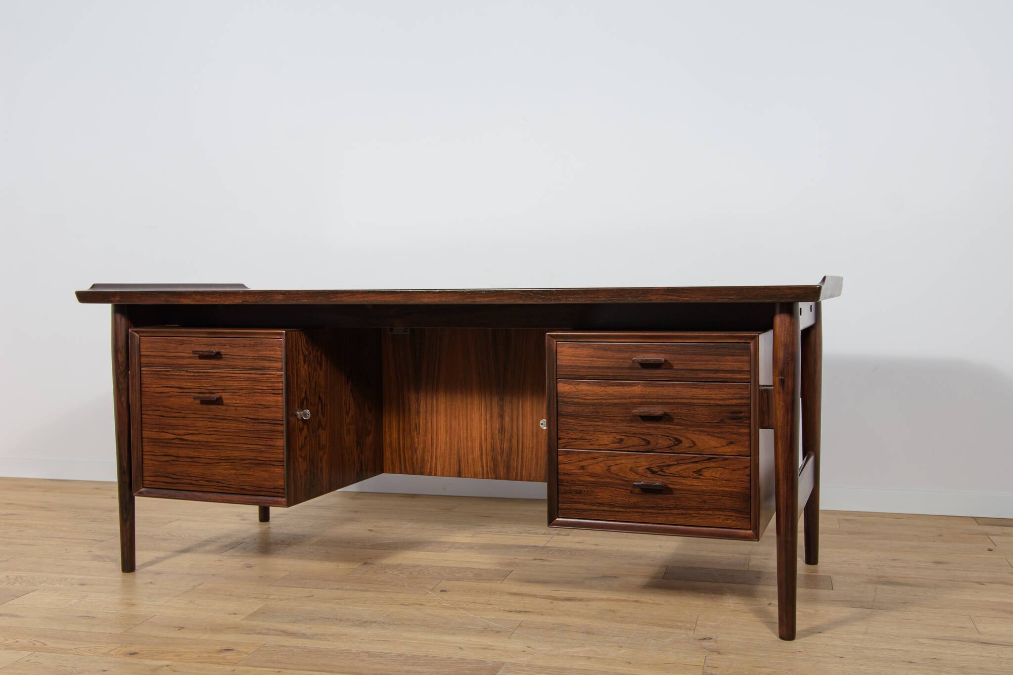 Mid-Century Rosewood Freestanding Desk Model 207 by Arne Vodder for Sibast,