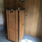 Trunk cabin in wood and fabrics around 1940