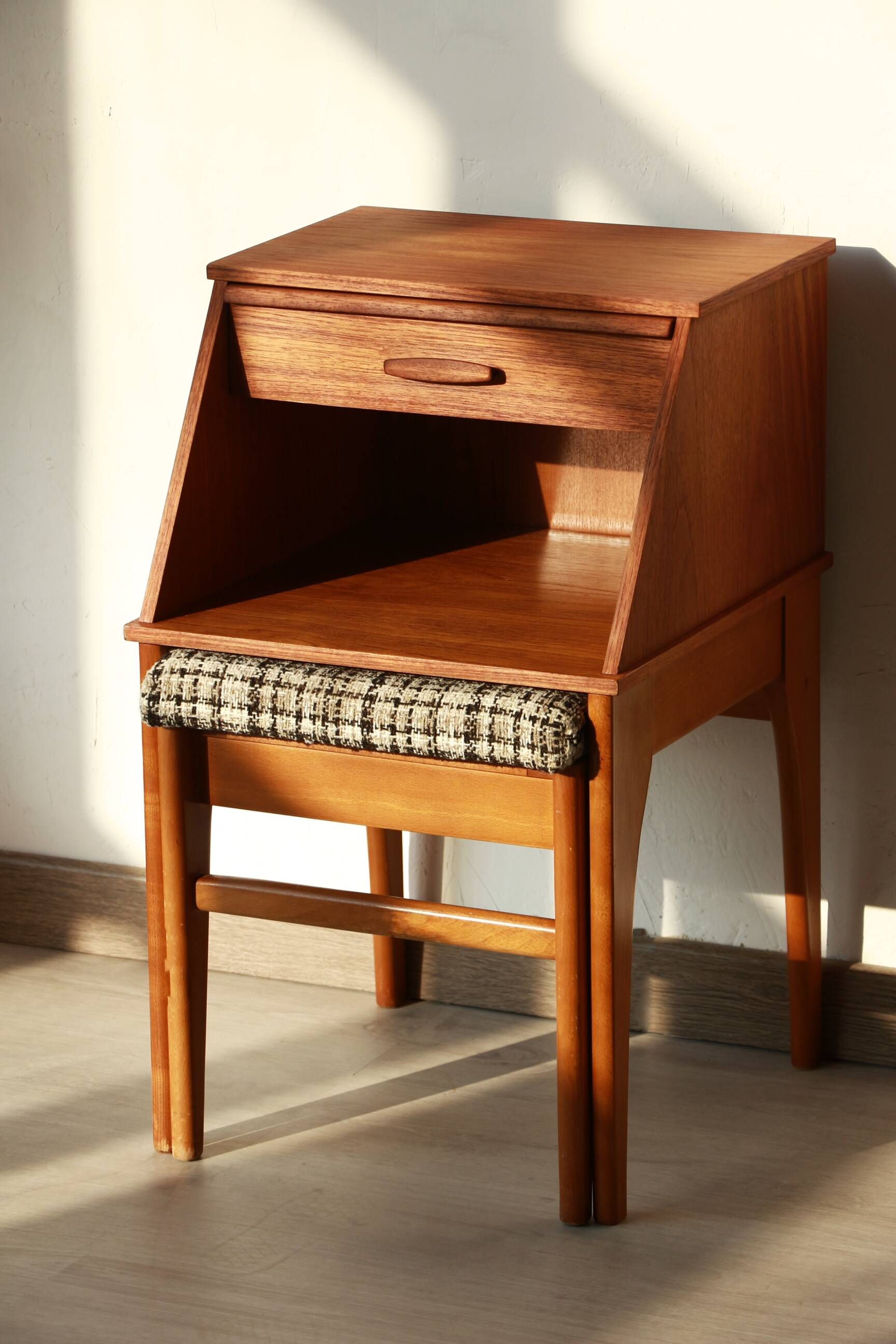 Vintage seat - old telephone cabinet - chippy seats