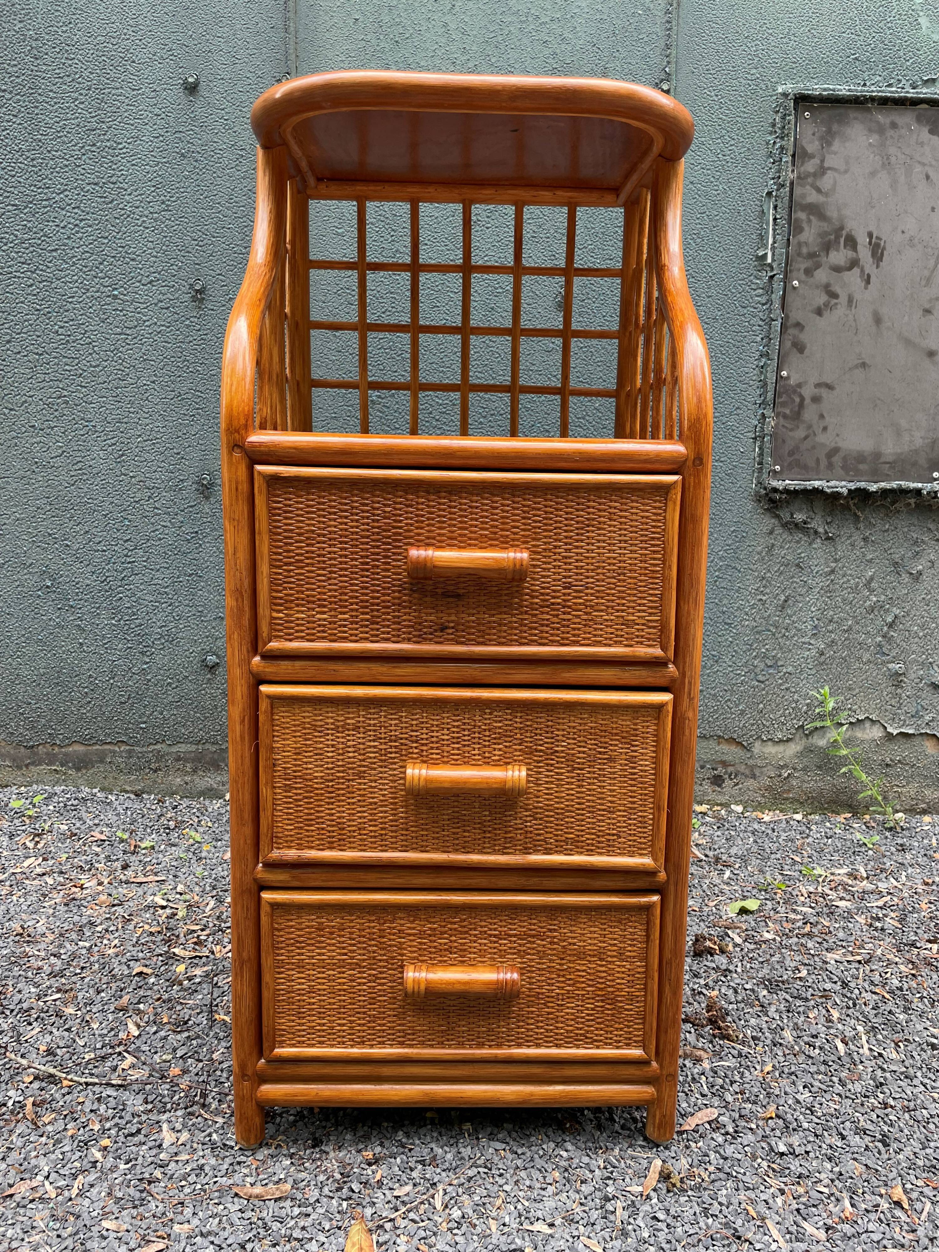Shelf to install or vintage rattan furniture