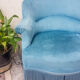 Fauteuil crapaud vintage velours bleu années 70