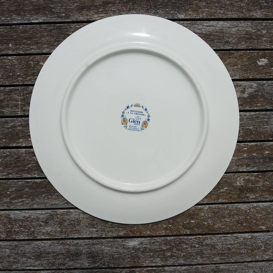 Old Gien dish “Moustiers – With pomegranate – The Templars”
