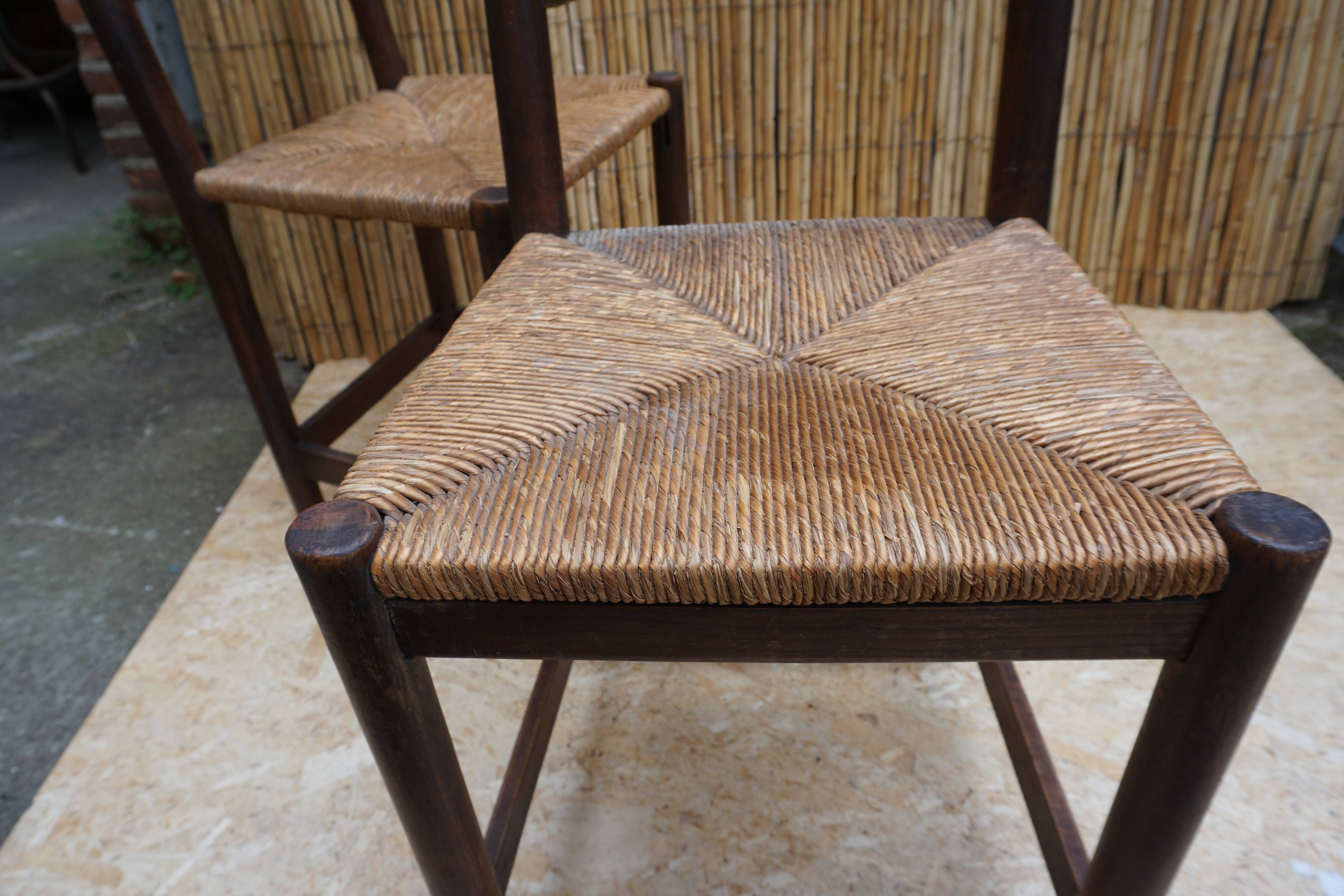Paire de chaises de ferme paillées anciennes