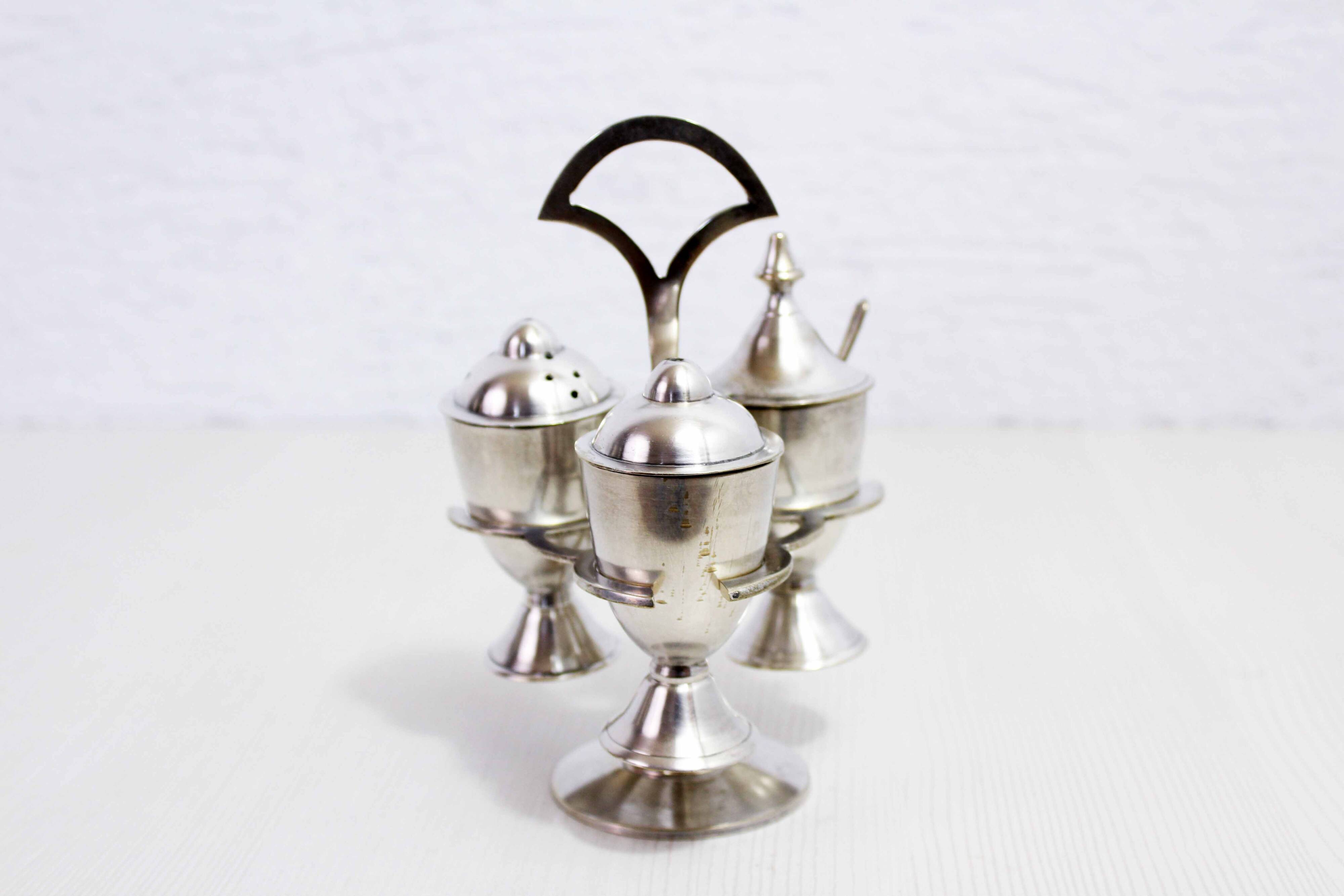 Salt and pepper set in silver metal 1930