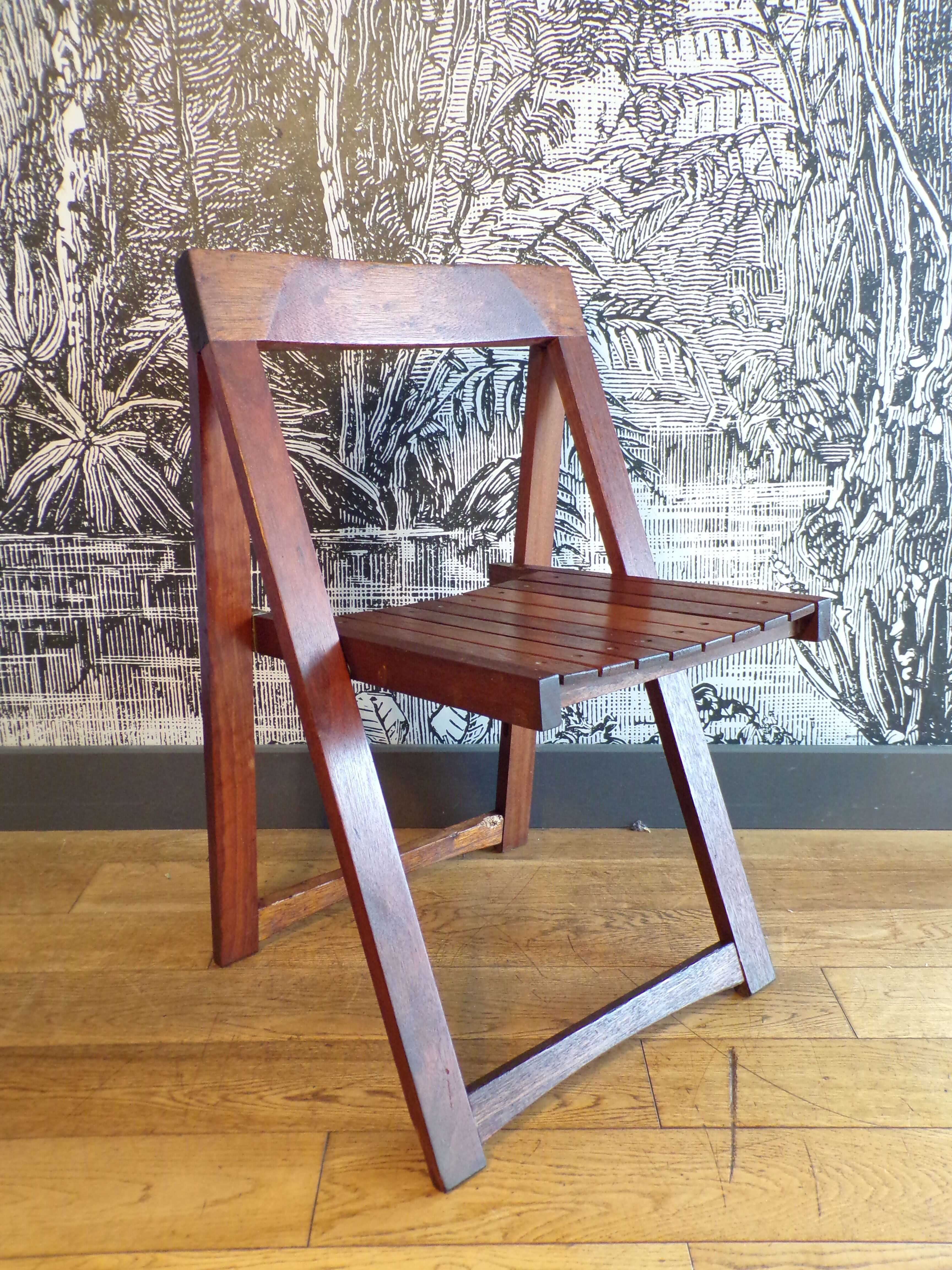Vintage Italian folding chair