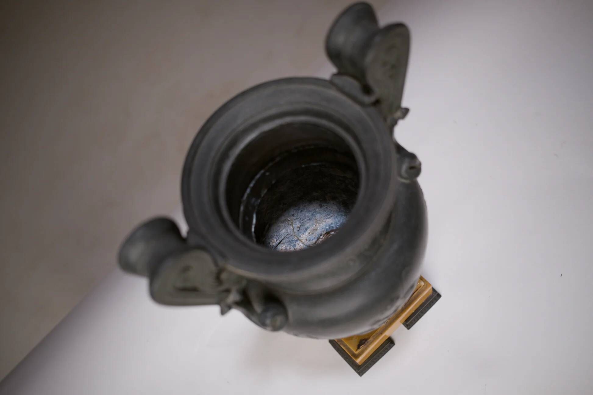 Paire de vases à l’antique, XIXe siècle