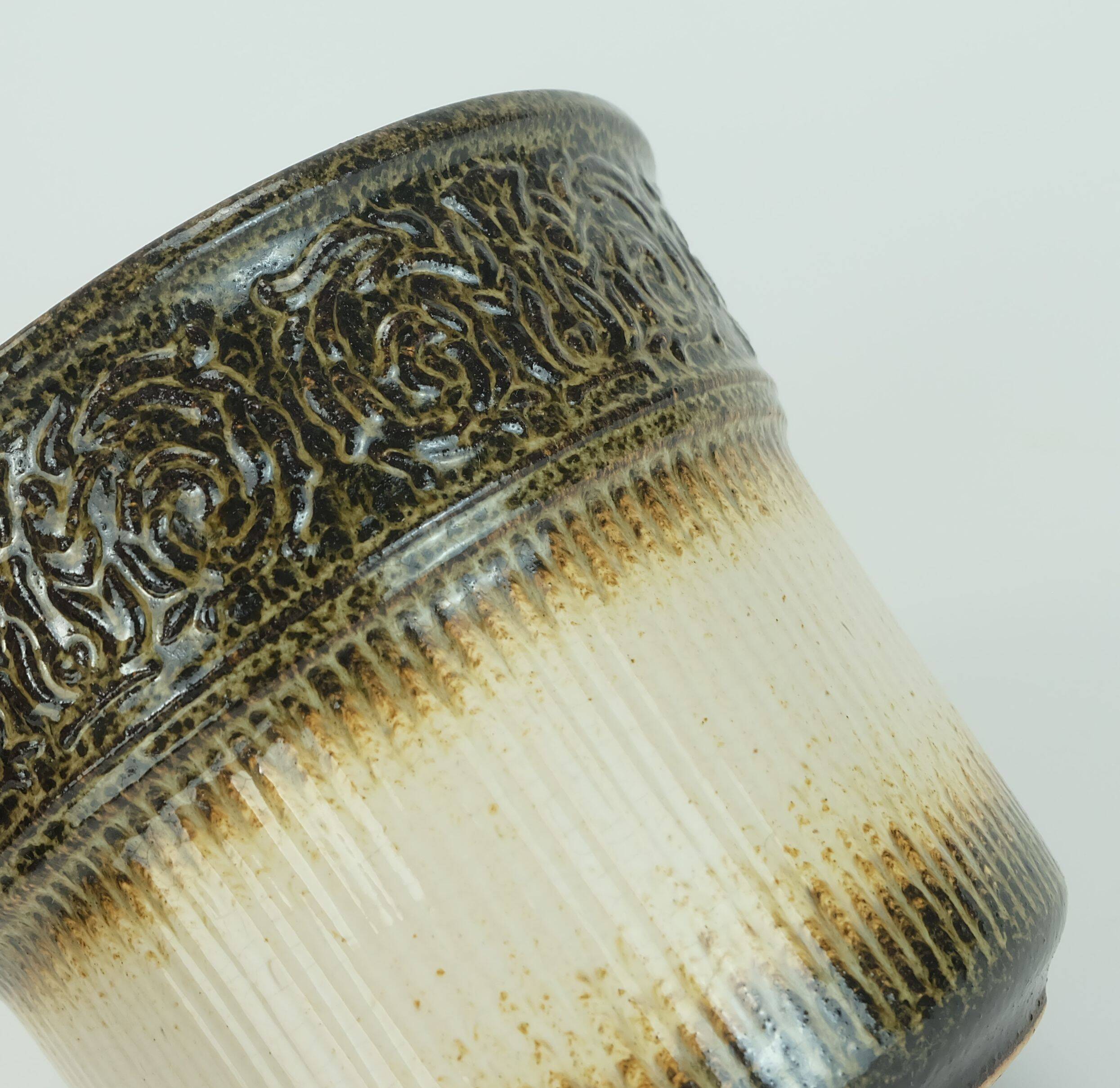 Scheurich mid century planter ceramic flower pot relief pattern model no. 809-18