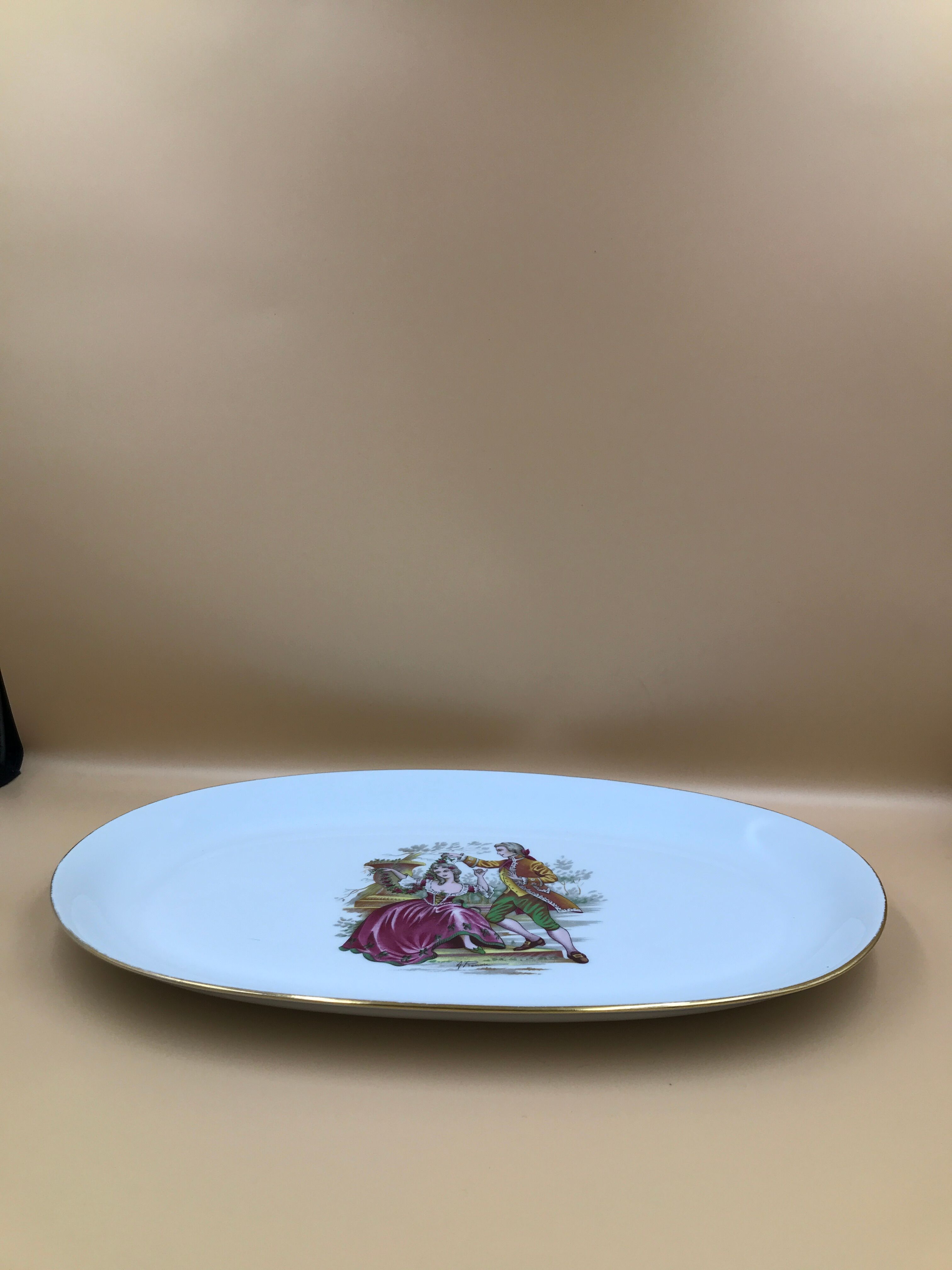 Plat ovale en porcelaine REGULAR 24 cm - L'élégance pour la table