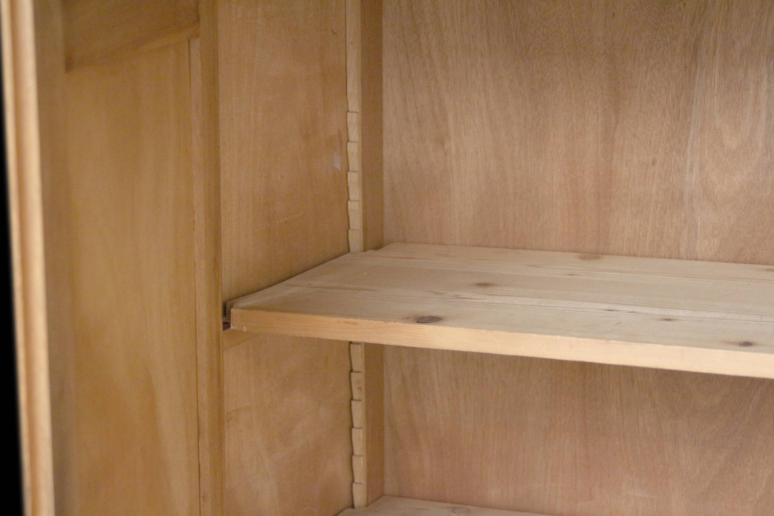 Parisian administrative cabinet from the 1950s. Blond oak.