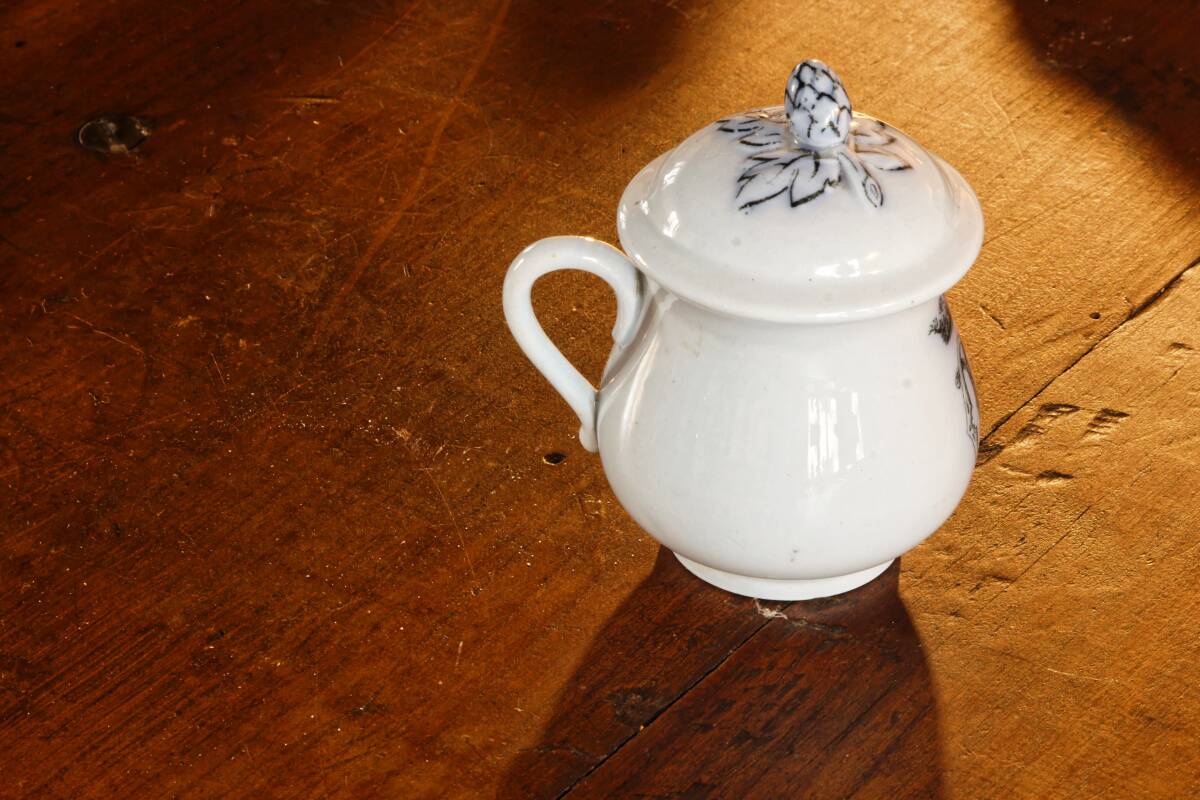 English earthenware service, CP monogram, ducal crown, 109 pieces