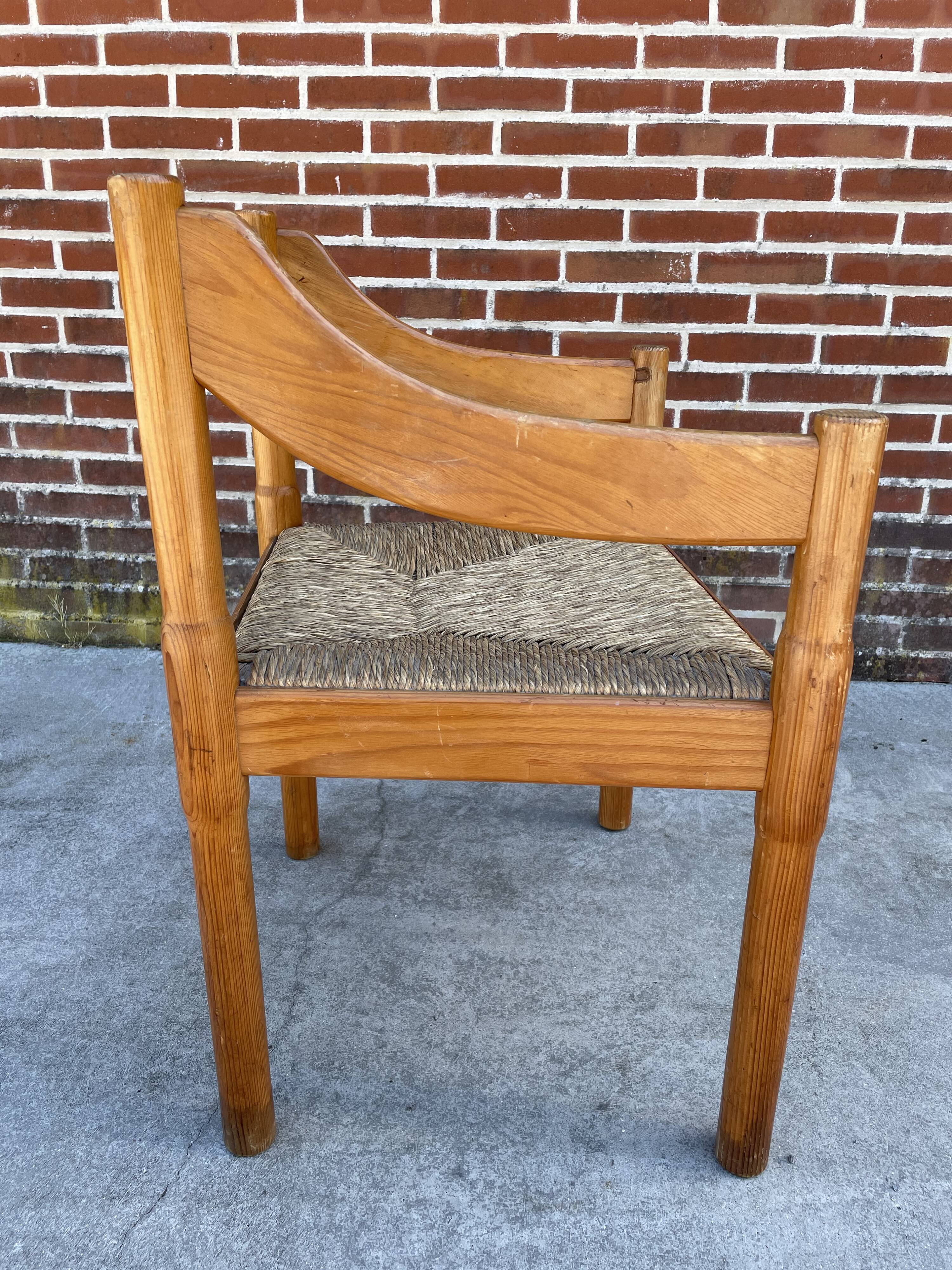 Carimate modèle 892 Vico Magistretti pour Cassina