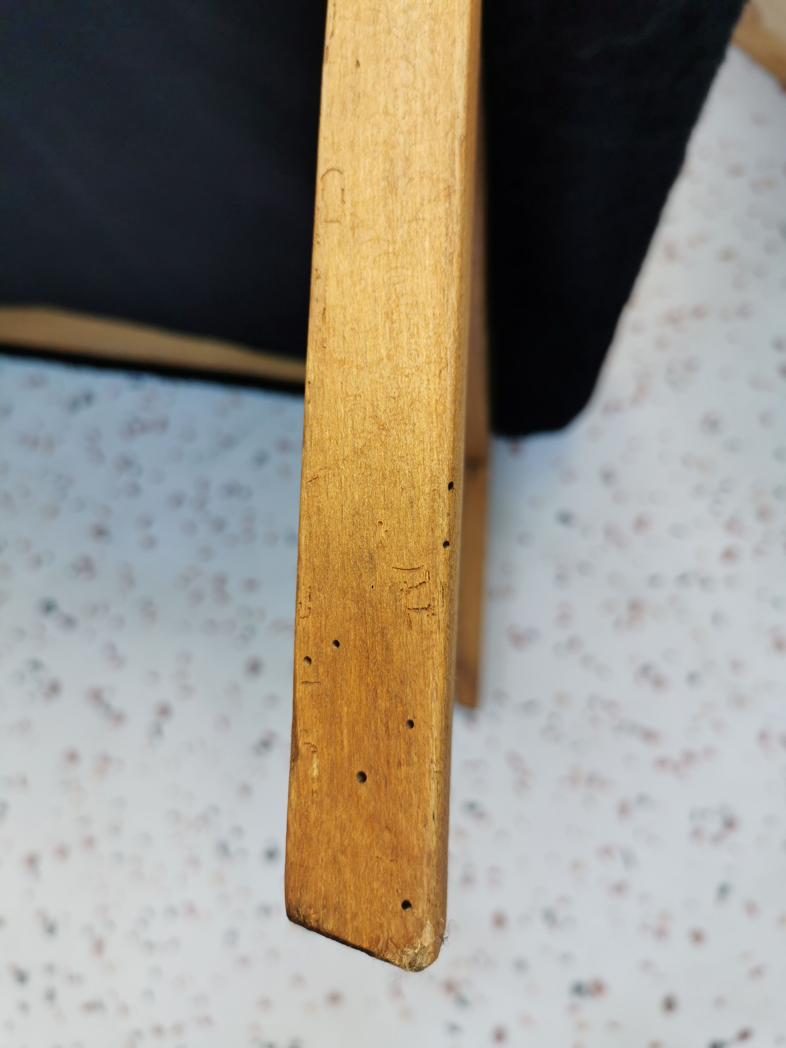 Mmoute chair