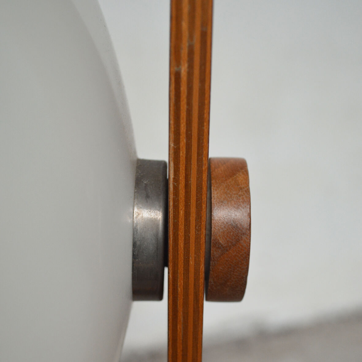 Lampadaire scandinave plywood globe 1960