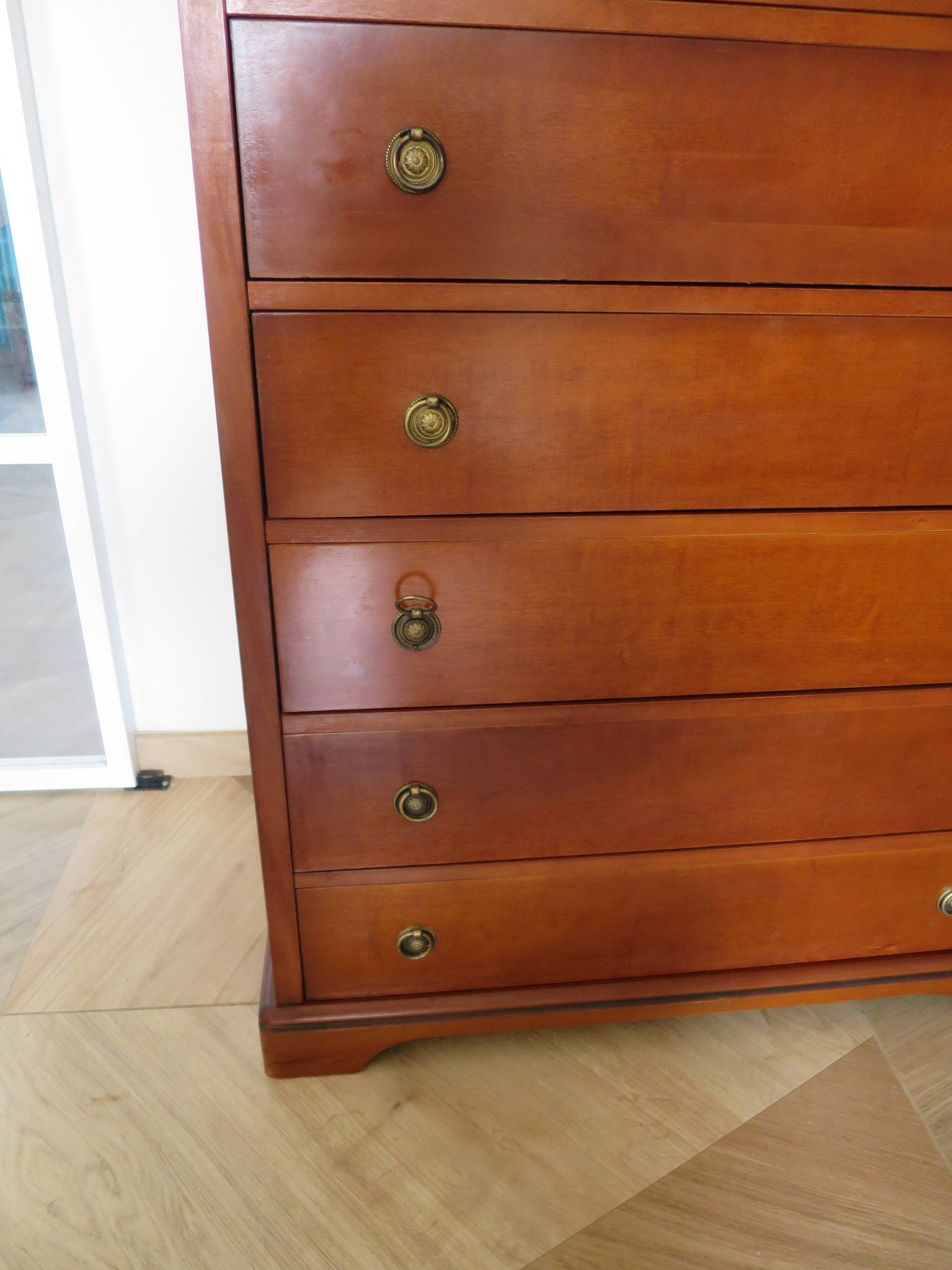 Louis Philippe style chest of drawers in cherry wood