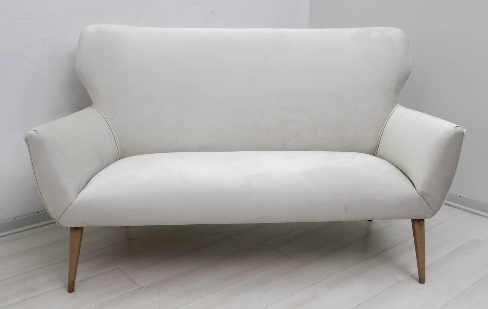 After Gio Ponti Mid-Century Modern Italian Velvet Small Sofa, 1950s
