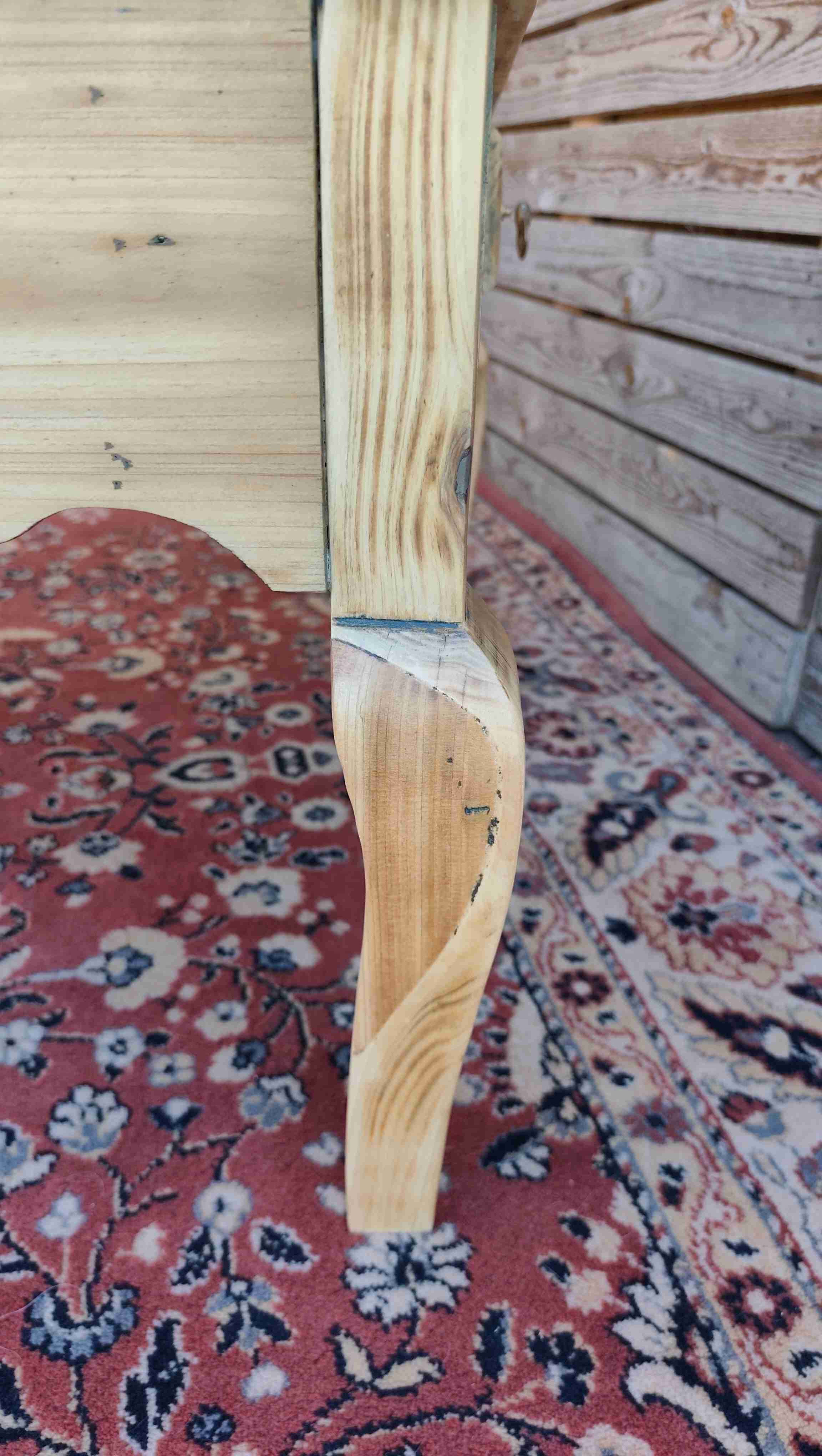 Table basse en pin massif