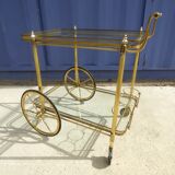 Golden wheels serving table