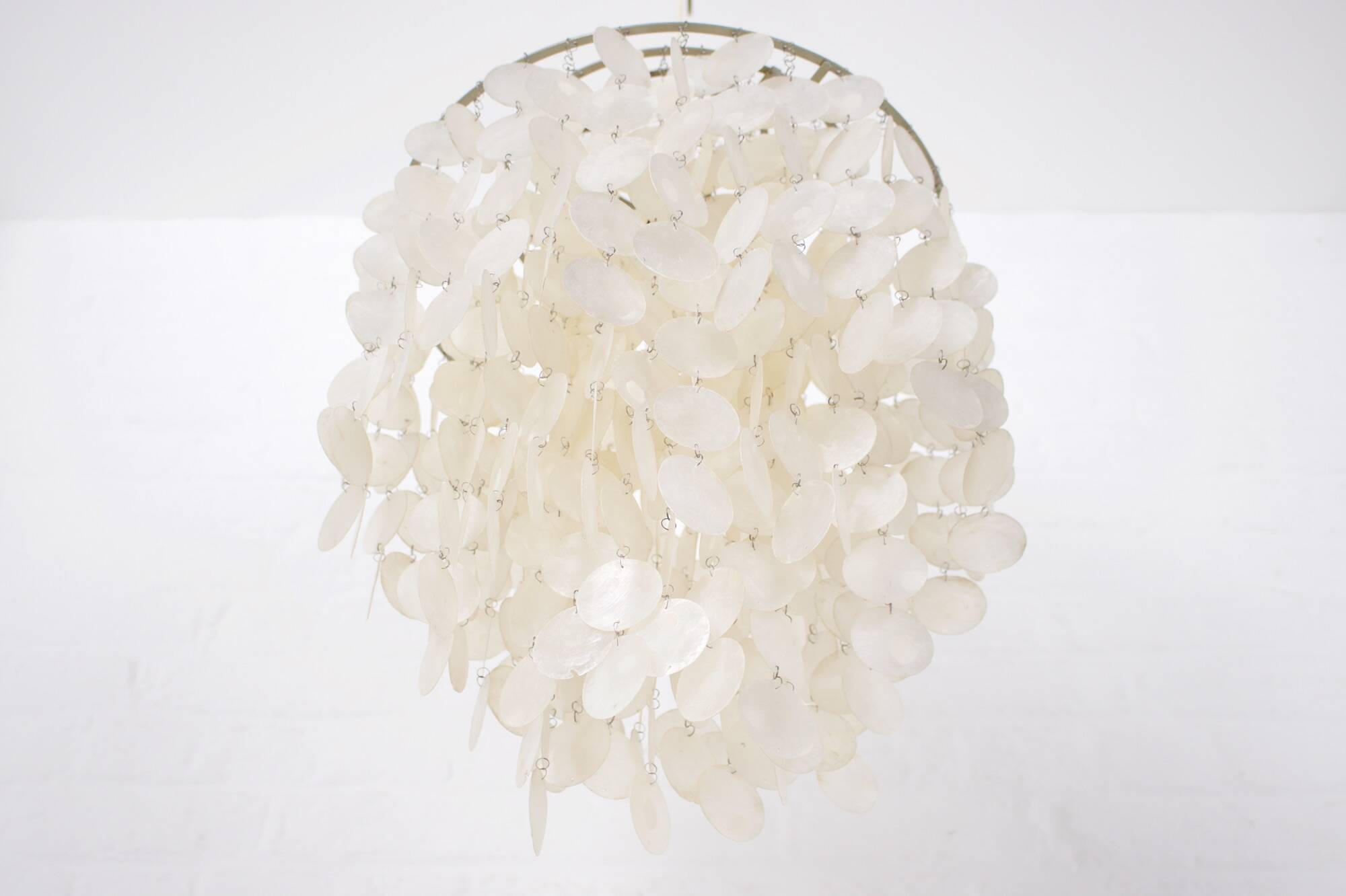 Verner Panton Fun mother-of-pearl chandelier 1 DM.