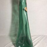 Ancienne bouteille verre moulé vert forme arrondie