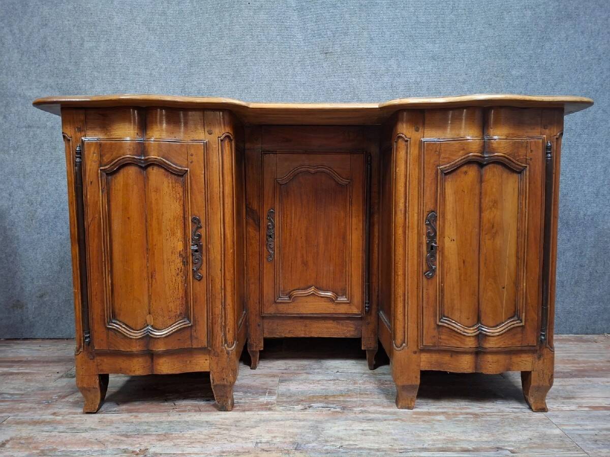 Curved double-sided desk in walnut – Regional work from the Louis XV – XVI period.