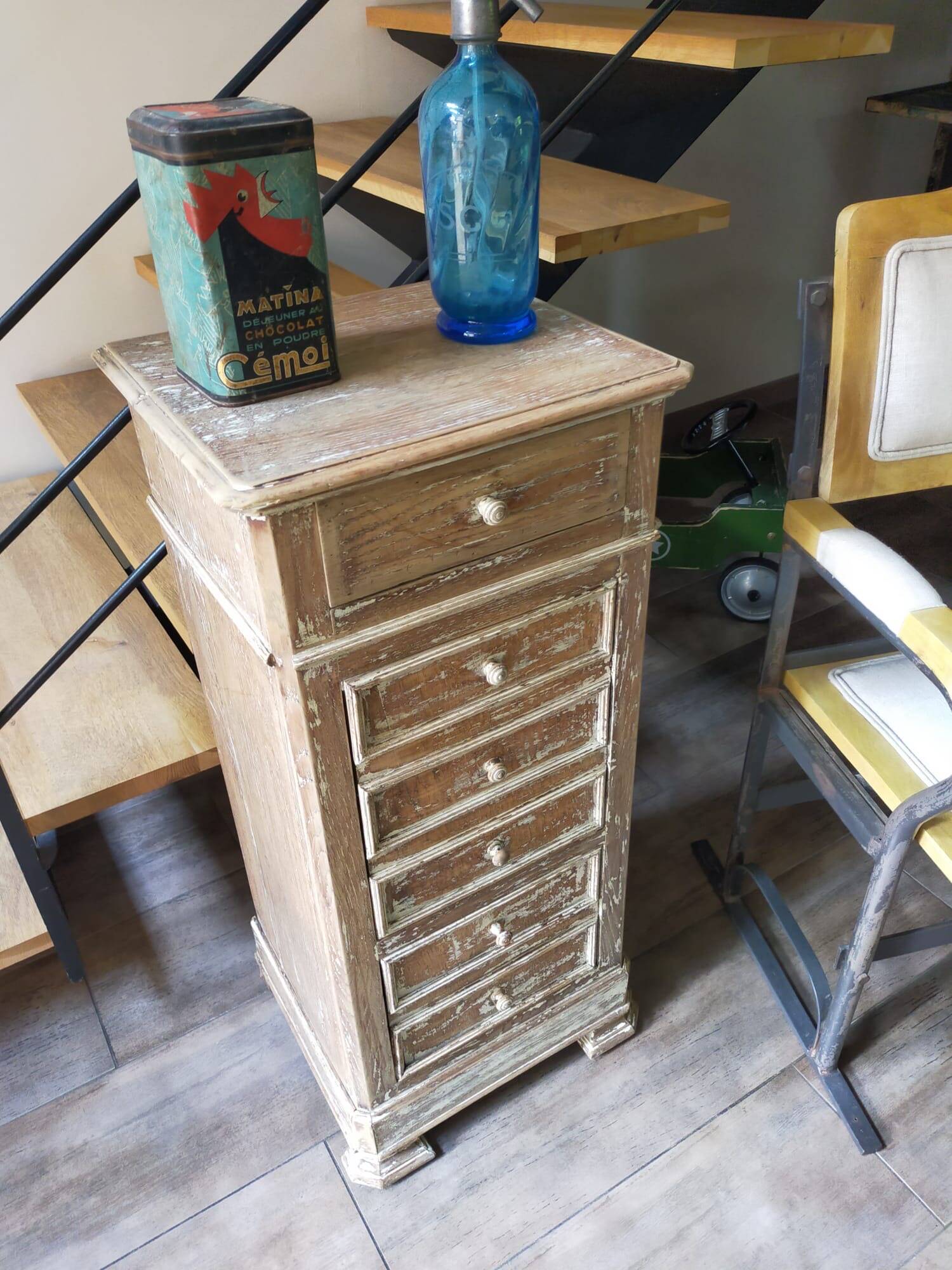 Solid wood storage unit