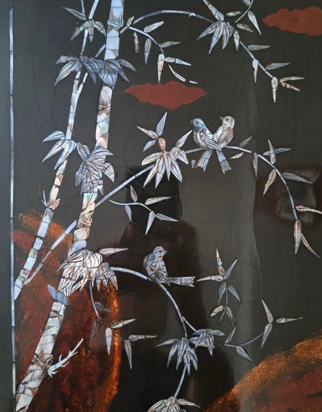 Panneau décoratif vietnamien laqué noir et nacre, vers 1950-1960