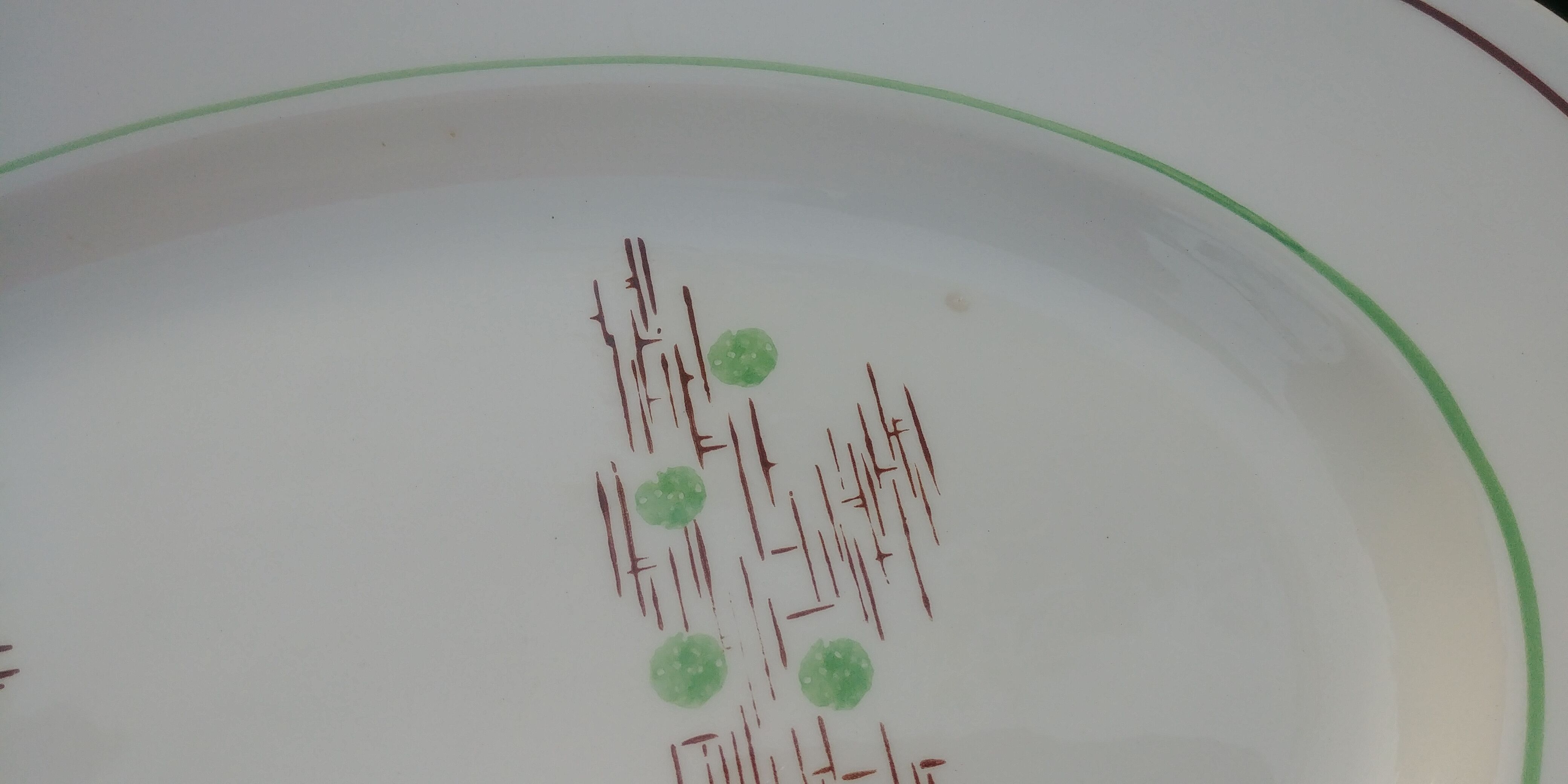 Oval serving dish of the faience factory of Gien model Old Pigalle