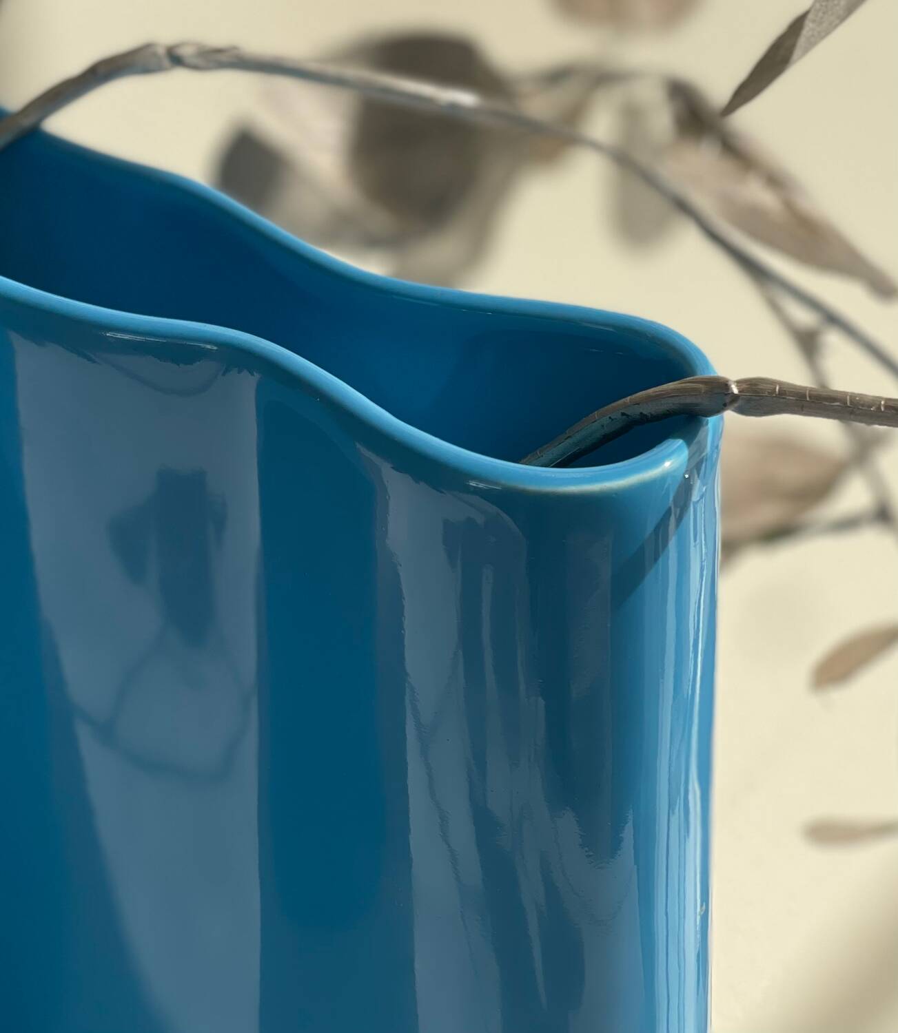 Biomorphic ceramic vase