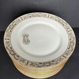 12 assiettes à dessert en porcelaine