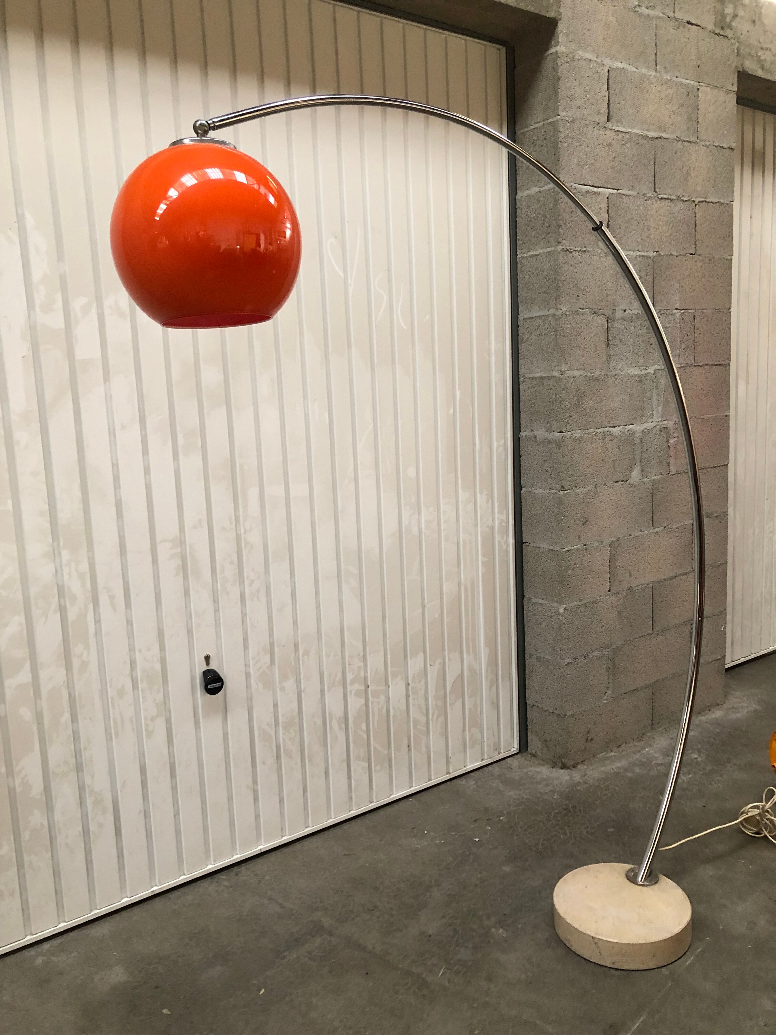 Arc floor lamp design of the 60s