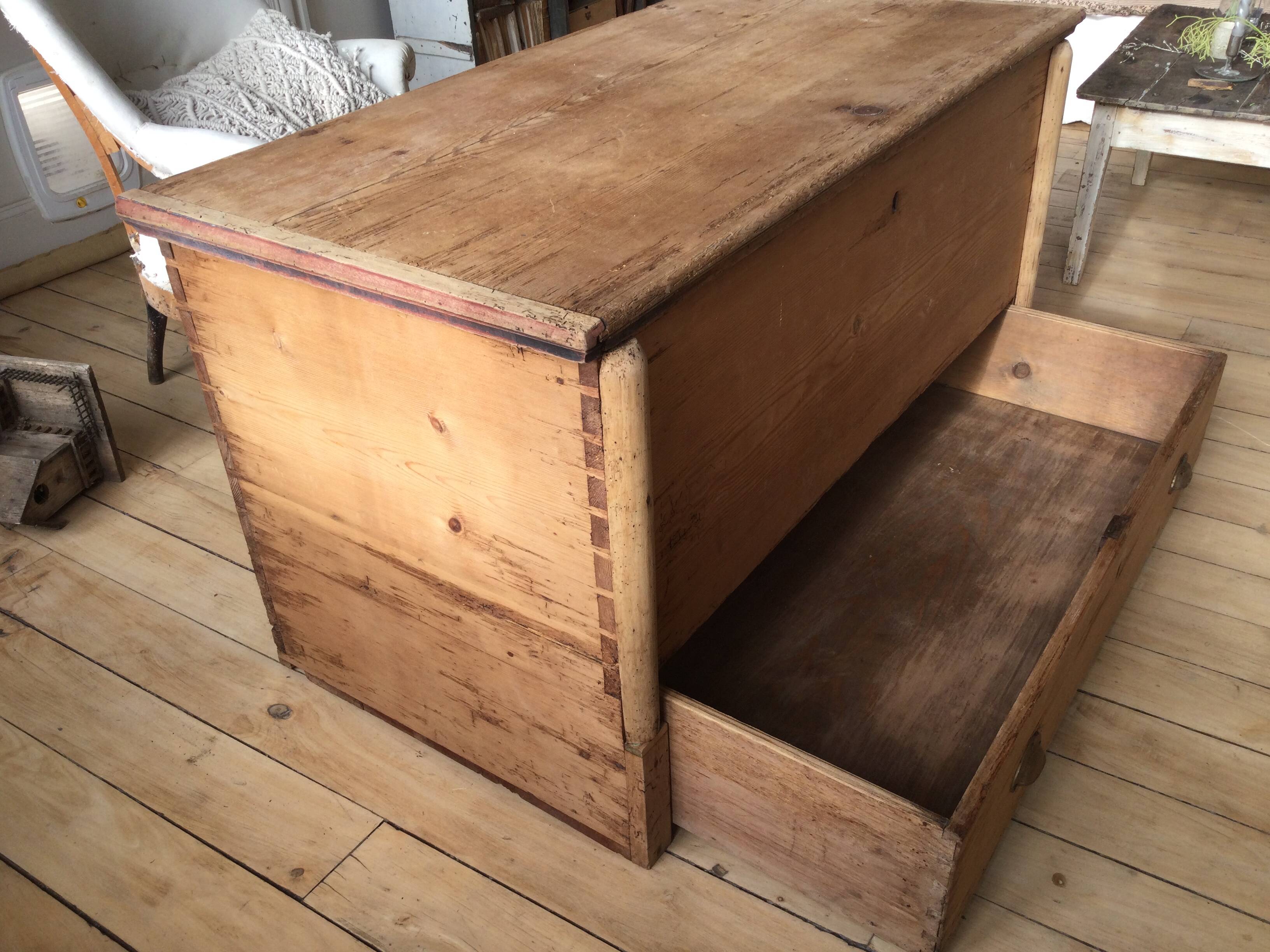 Large fir chest with drawer