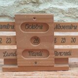 Perpetual calendar seventies