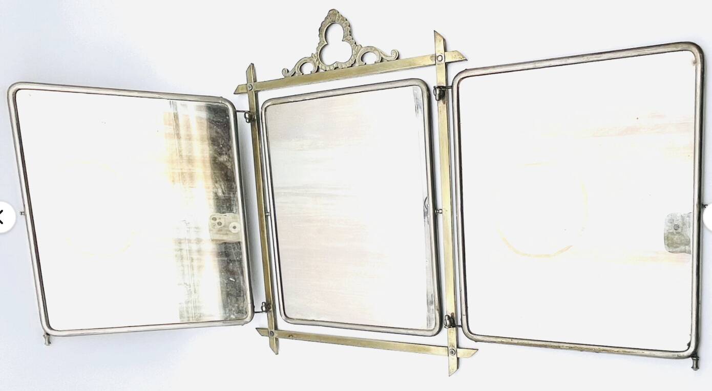 Triptych barber mirror in brass and engraved leather