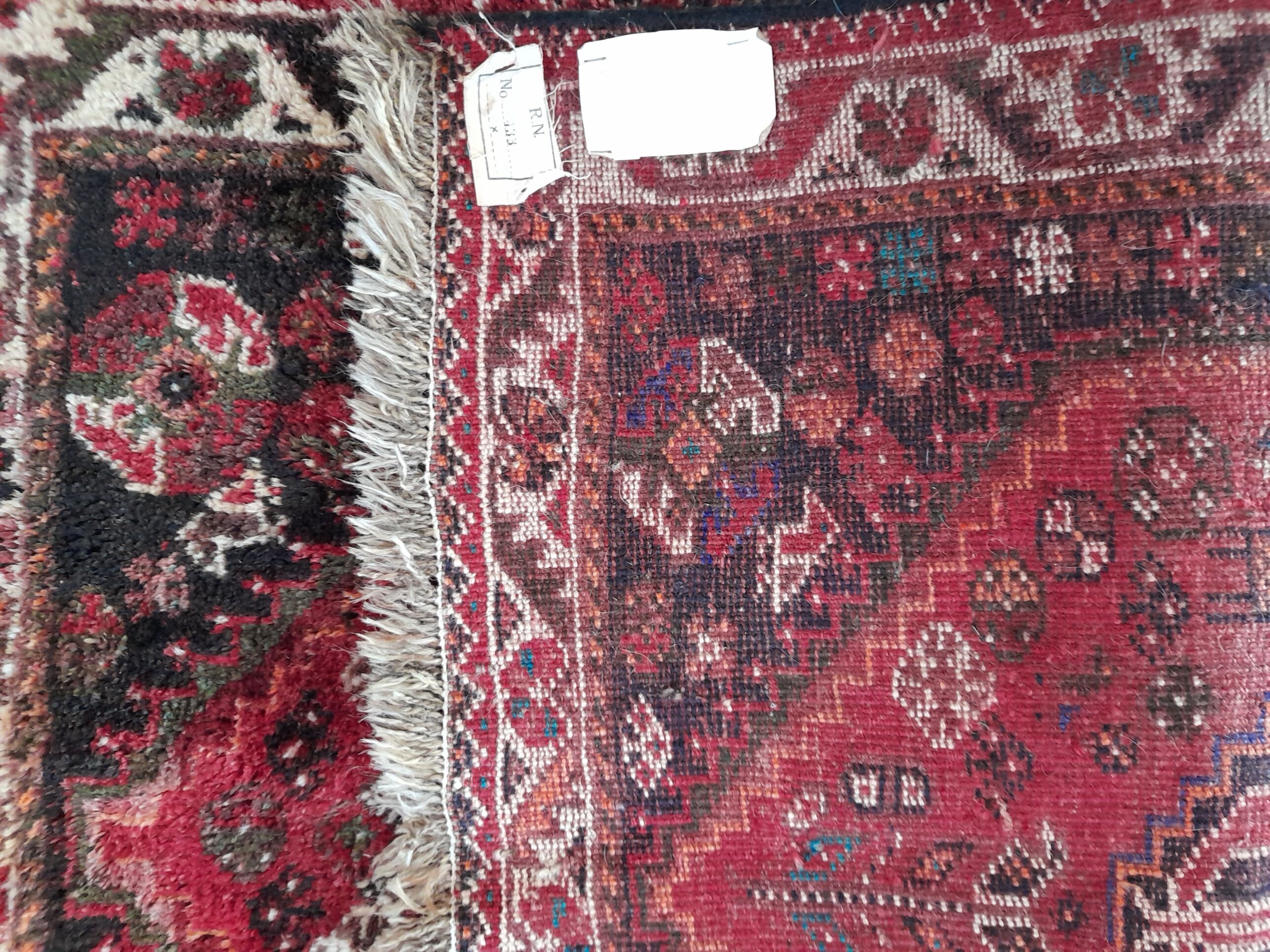 Tapis persan Chiraz noué main 124x94 cm