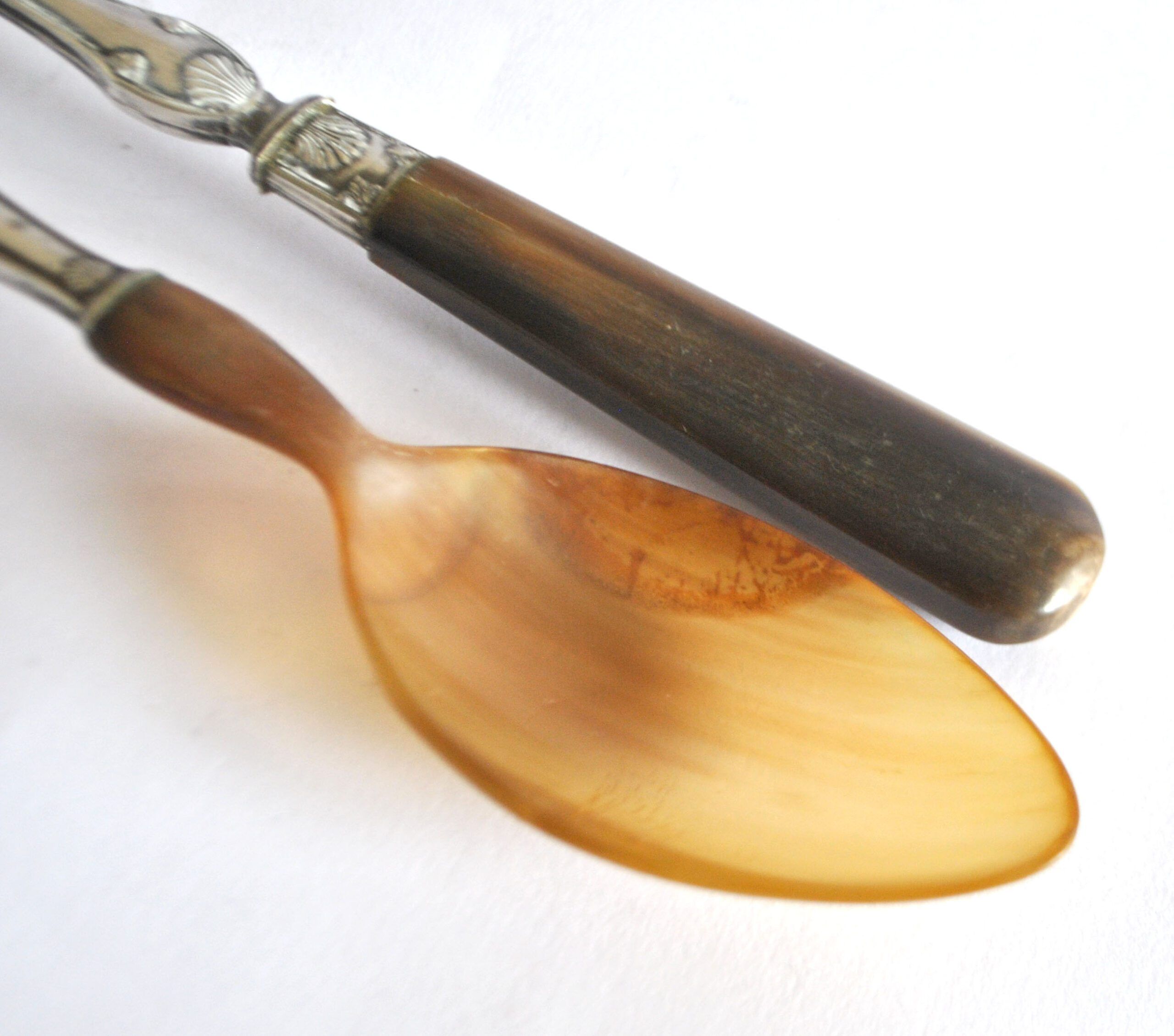 Antique horn salad cutlery – shell decoration 1900