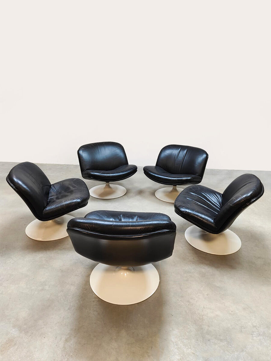 Set of vintage swivel lounge chairs 504 Artifort by Geoffrey Harcourt