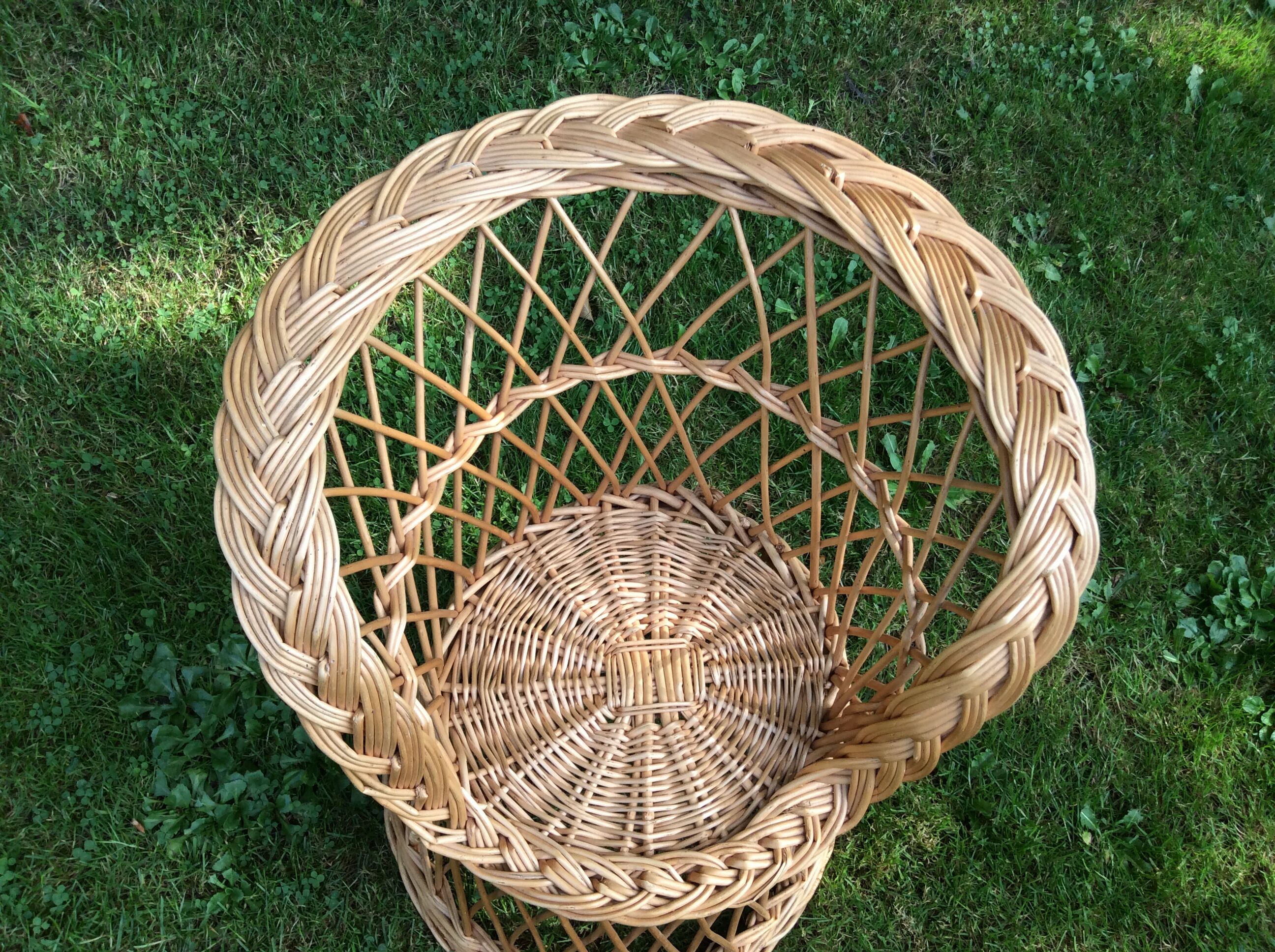 Children's wicker chair
