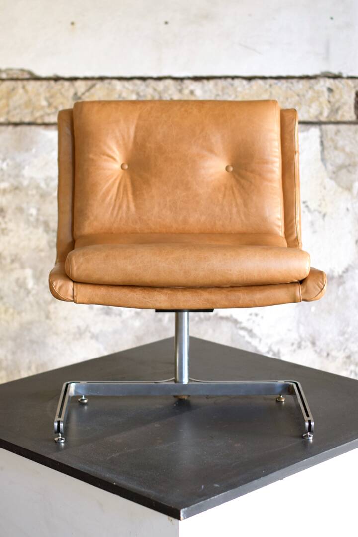 Leather armchair by Raphael Raffel for Apelbaum - France 1970