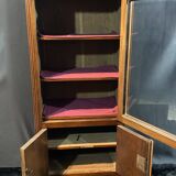 Small 19th-century display cabinet in the Transition style between Louis XV and Louis XVI.