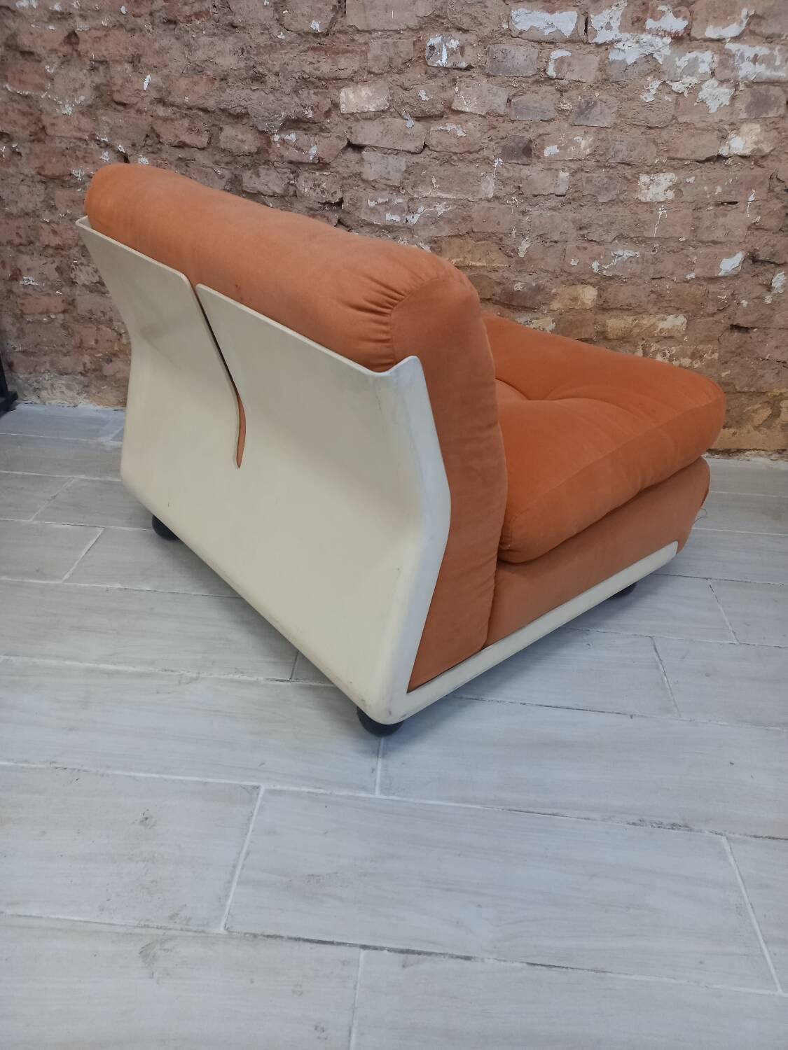 Armchair Amanta by Mario Bellini