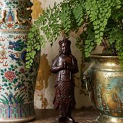 Asian statuette, popular art in carved monoxyle wood, vintage 1930-1960.