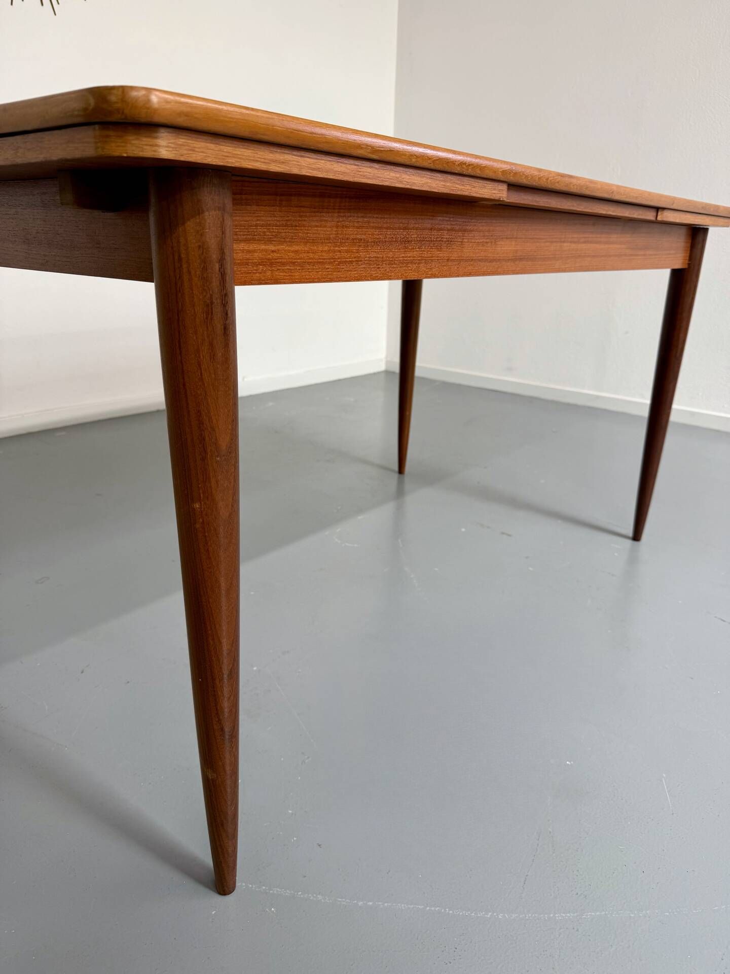 Table à manger extensible en teck design scandinave des années 1960