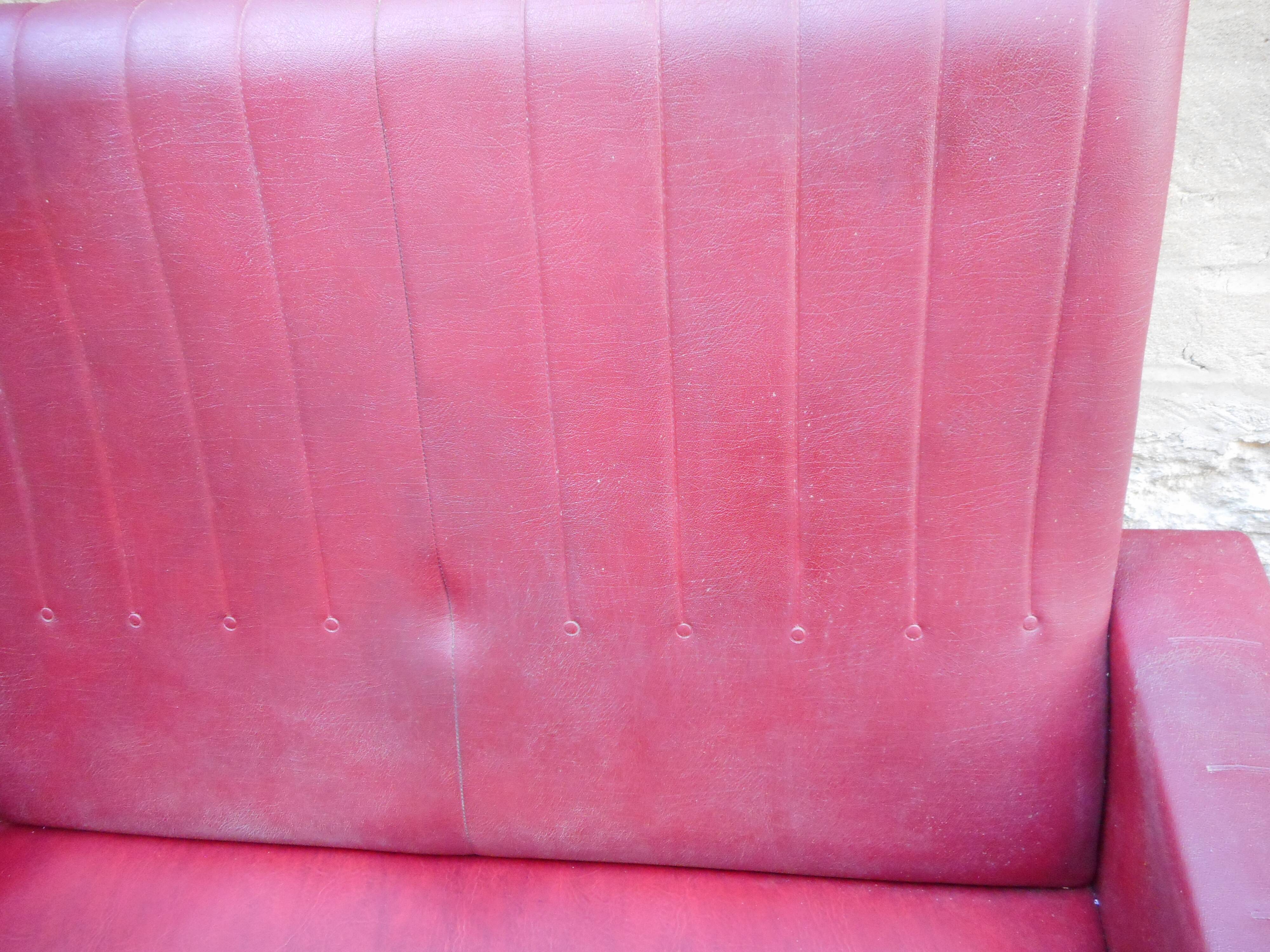 Sofa 2 place skai red