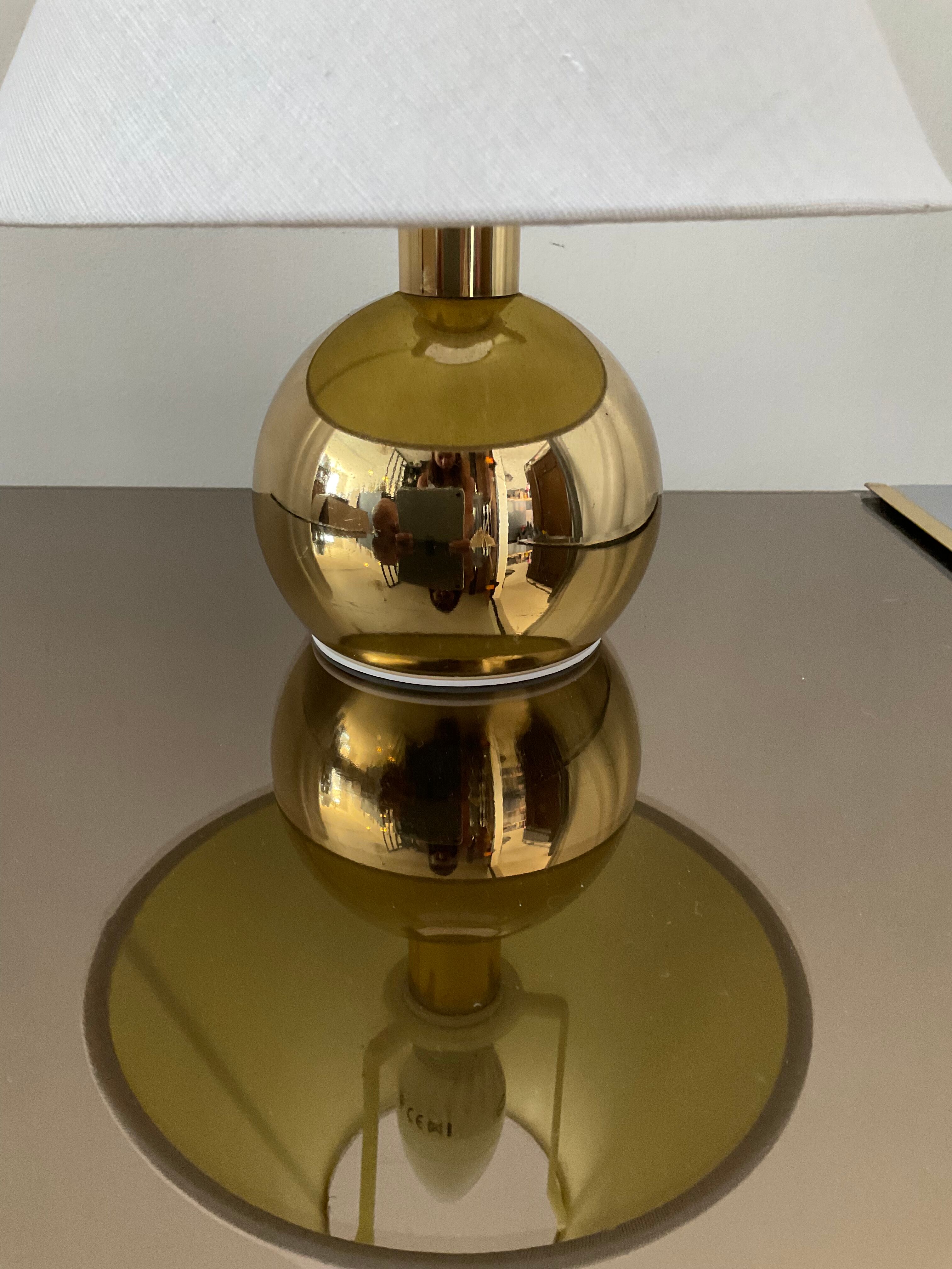 Lampe vintage boule en metal doré années 70