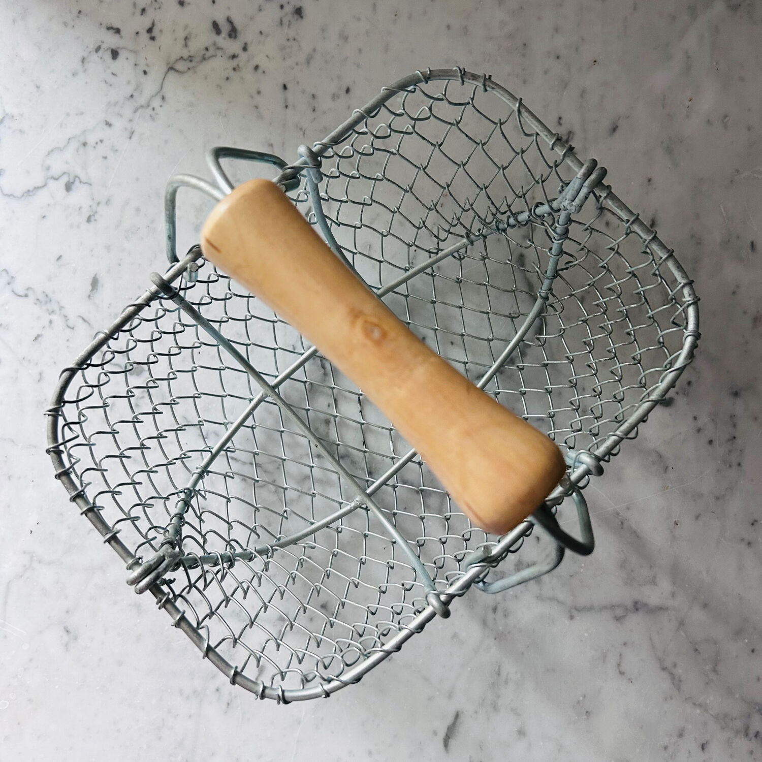 Metal harvest basket