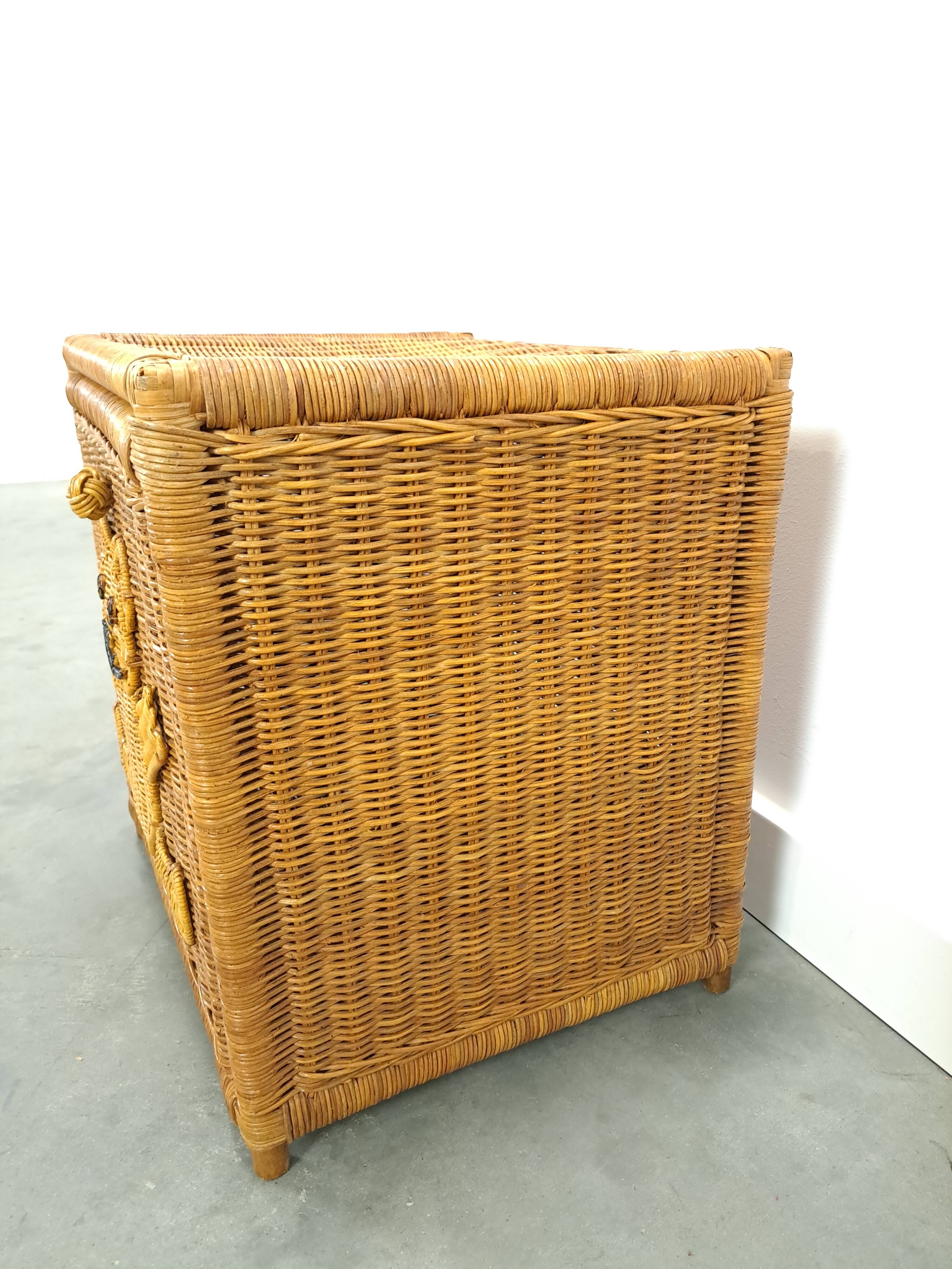 Wicker basket with lid with bear, vintage toy basket